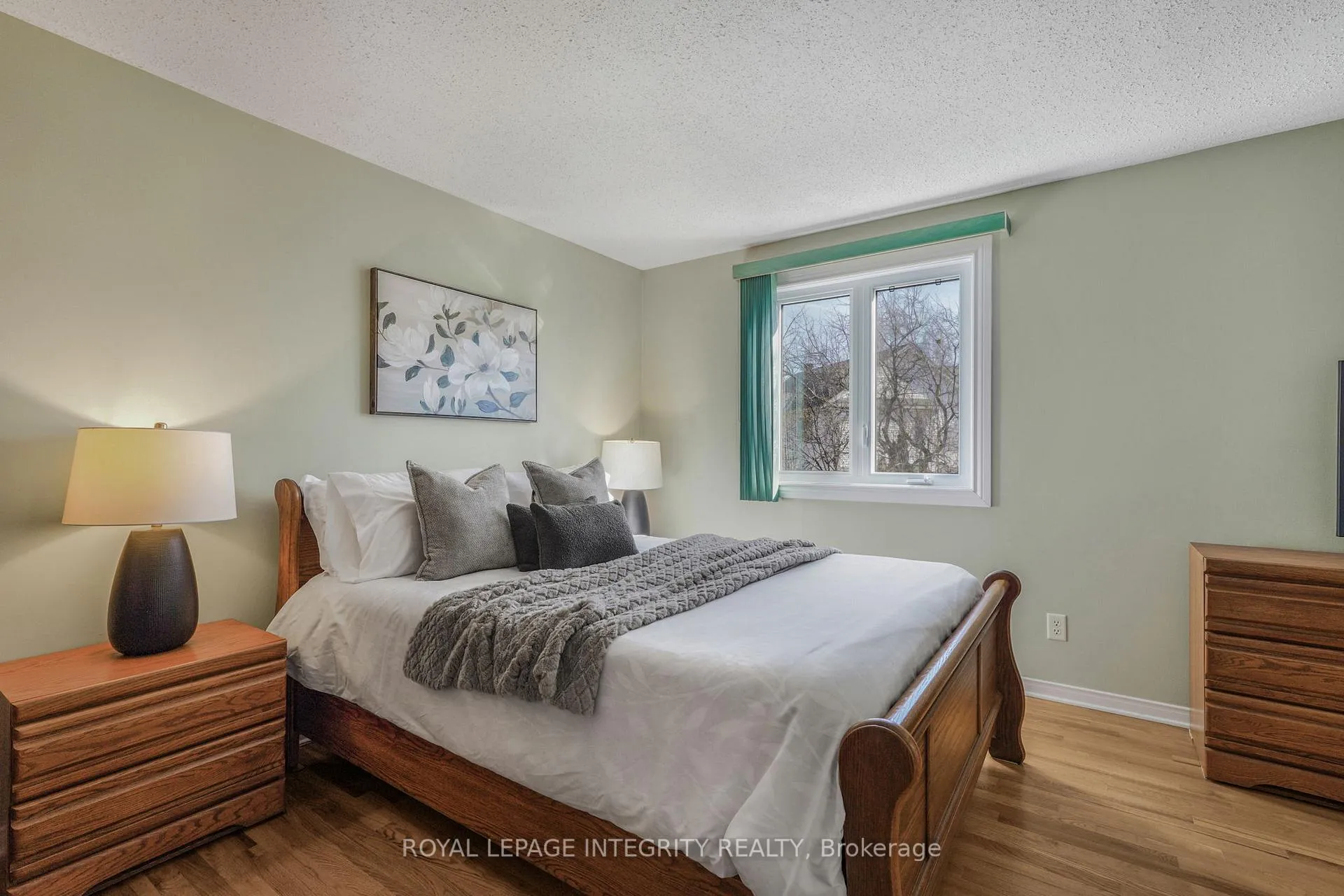 Photo 11 of 641 Apollo Way, Ottawa, Fallingbrook/Pineridge — HOMEH