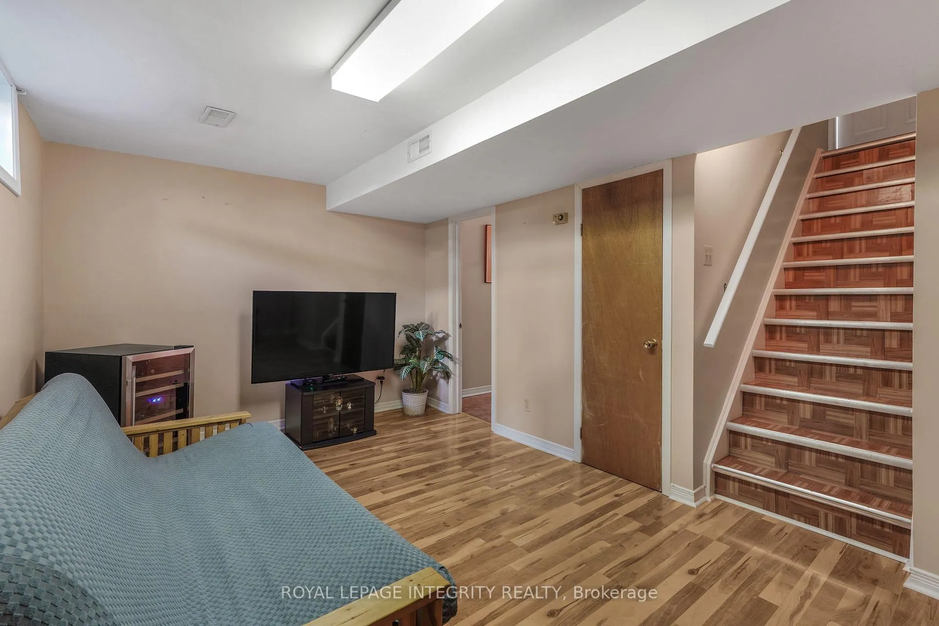 Photo 14 of 641 Apollo Way, Ottawa, Fallingbrook/Pineridge — HOMEH