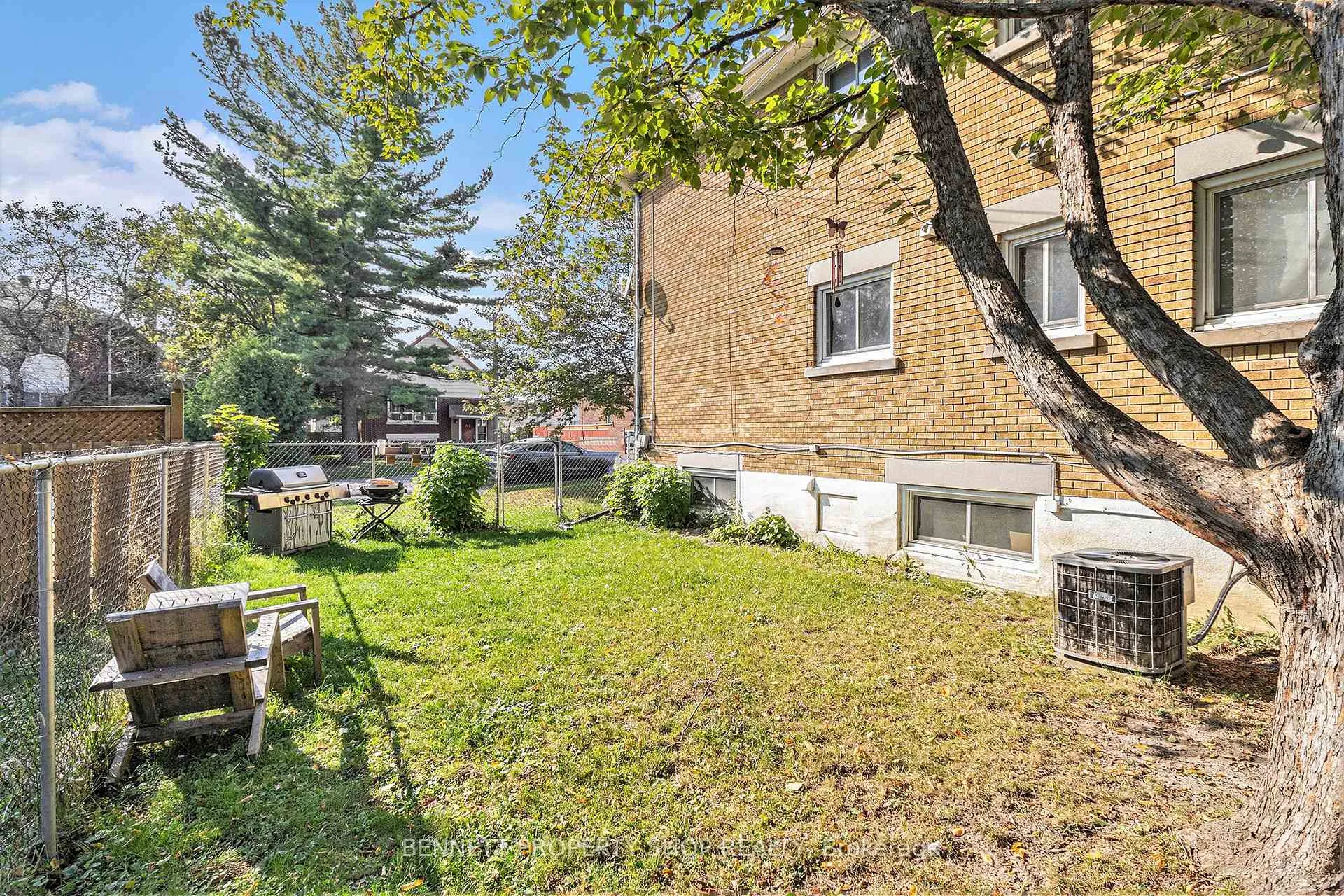 Photo 11 of Unit 1, 713 Morgan Street, Ottawa, Vanier — HOMEH