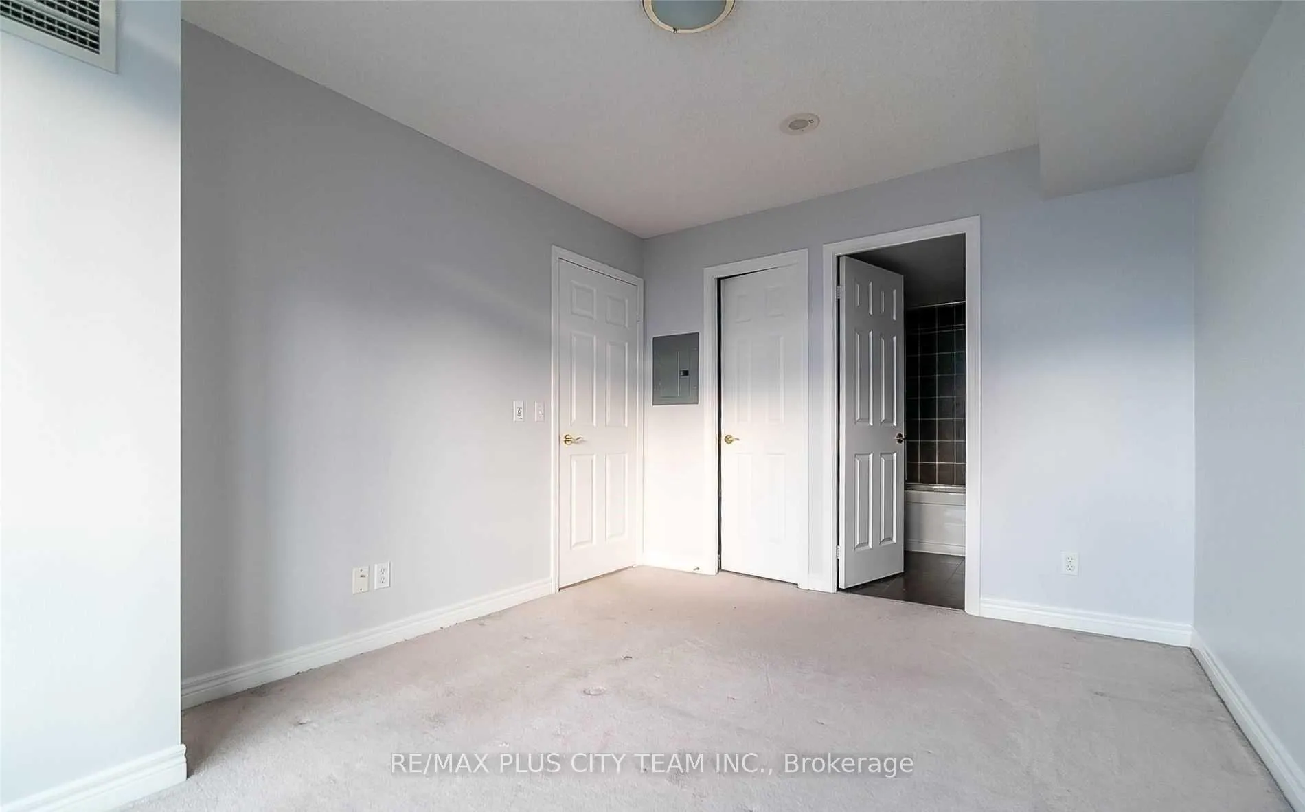 Photo 9 of Unit 1518, 51 Lower Simcoe Street, Toronto, Waterfront Communities — HOMEH