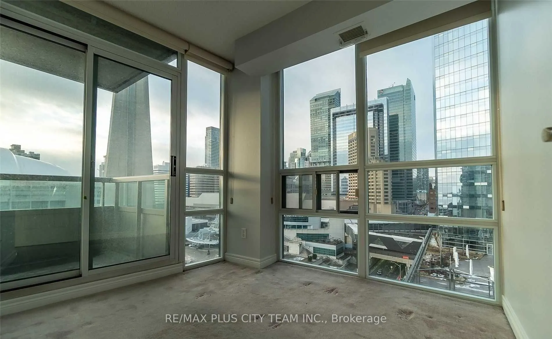 Photo 12 of Unit 1518, 51 Lower Simcoe Street, Toronto, Waterfront Communities — HOMEH