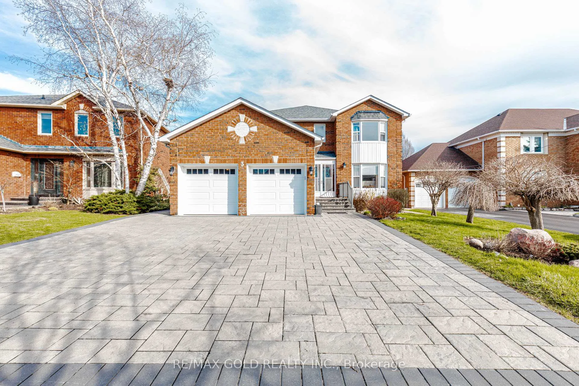 Photo 1 of 3 Kenpark Avenue, Brampton, Snelgrove — HOMEH