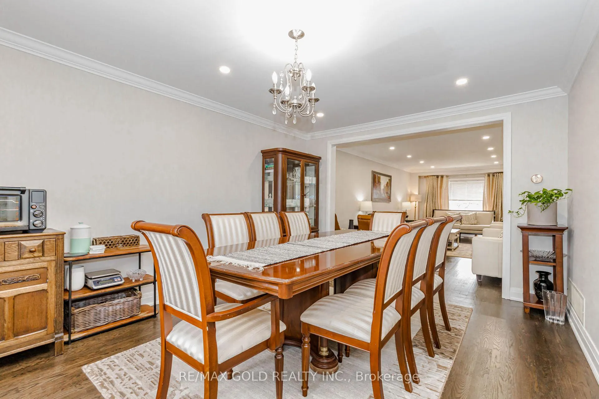 Photo 10 of 3 Kenpark Avenue, Brampton, Snelgrove — HOMEH
