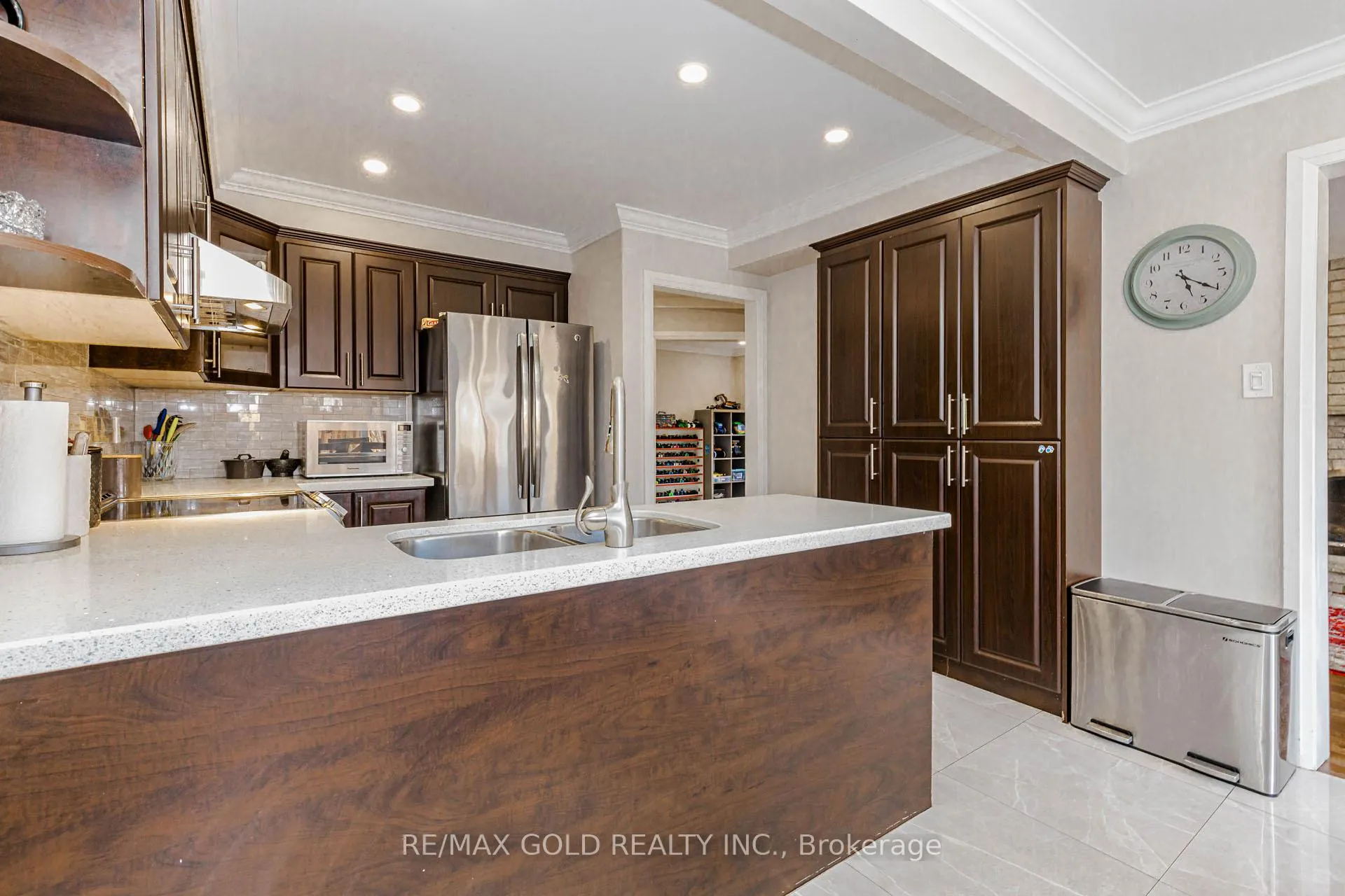 Photo 12 of 3 Kenpark Avenue, Brampton, Snelgrove — HOMEH