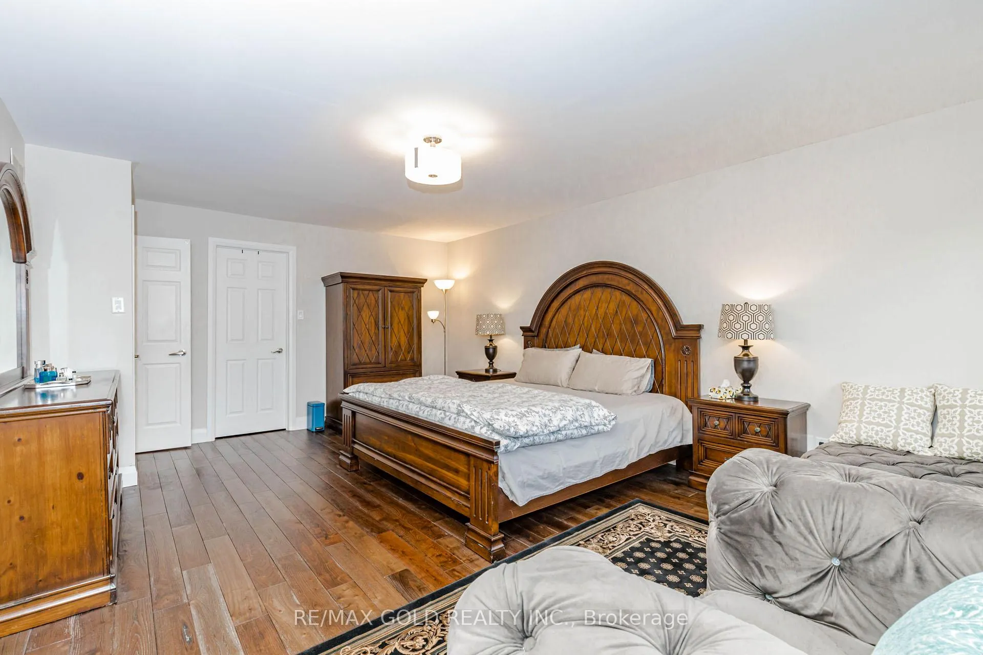Photo 23 of 3 Kenpark Avenue, Brampton, Snelgrove — HOMEH