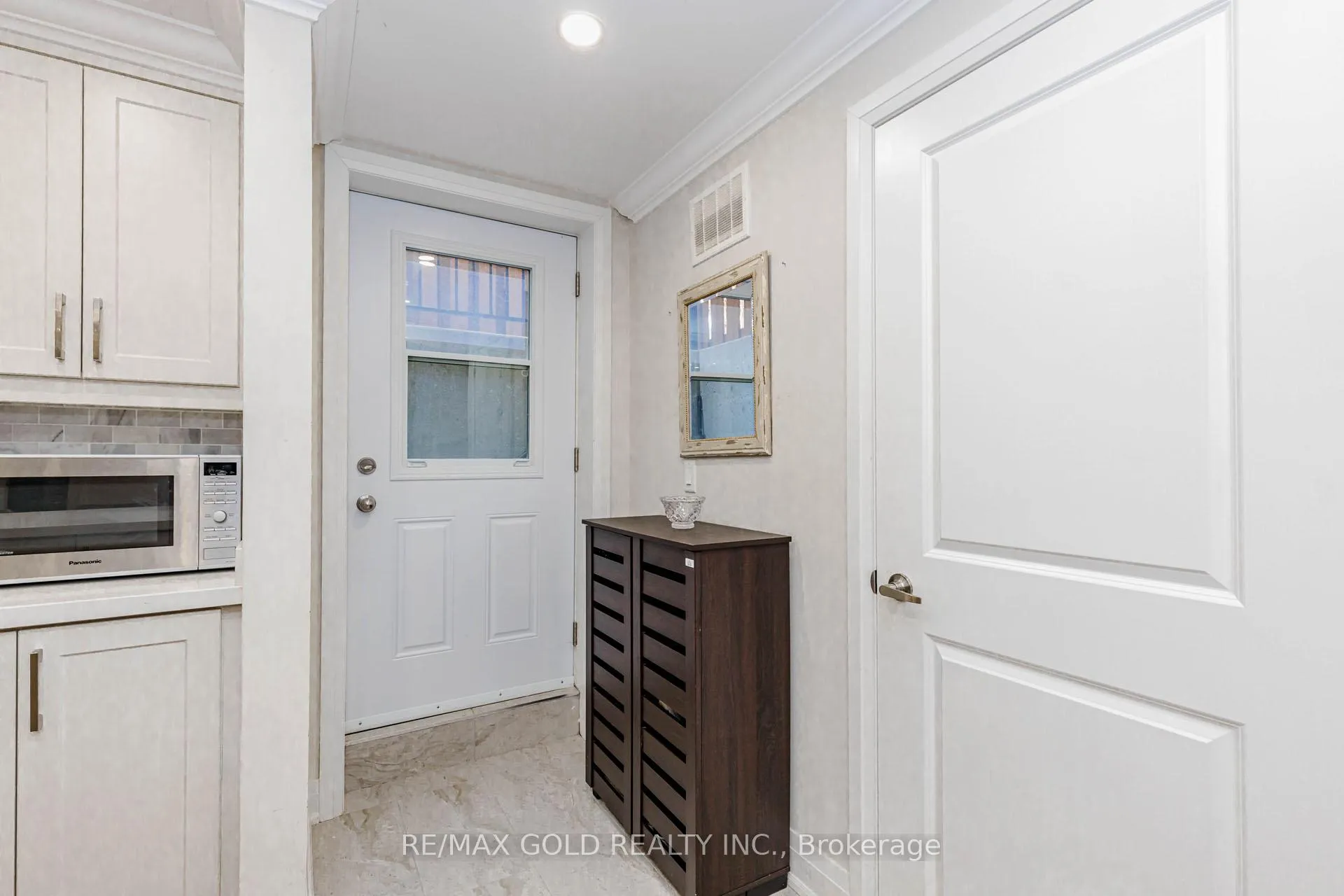 Photo 35 of 3 Kenpark Avenue, Brampton, Snelgrove — HOMEH