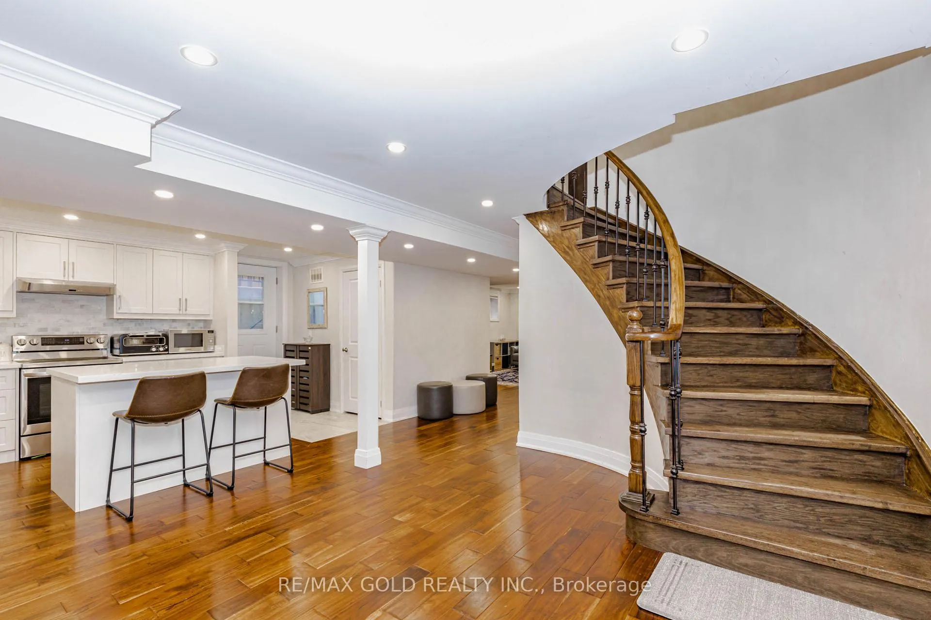 Photo 36 of 3 Kenpark Avenue, Brampton, Snelgrove — HOMEH