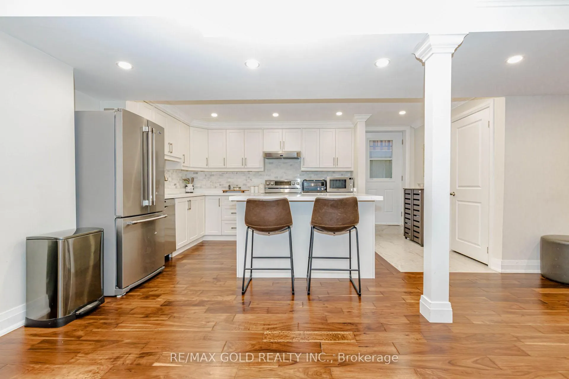 Photo 37 of 3 Kenpark Avenue, Brampton, Snelgrove — HOMEH
