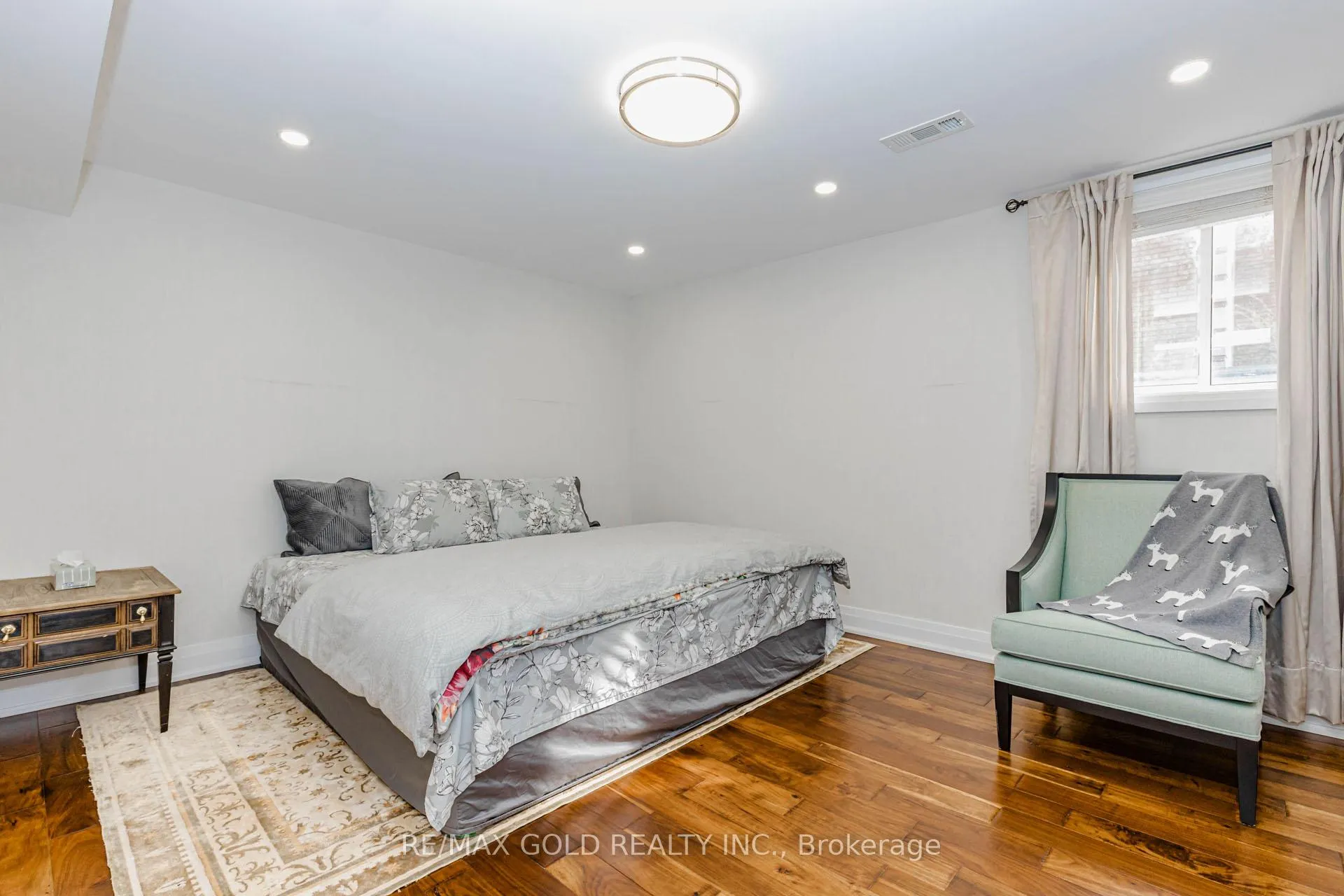 Photo 43 of 3 Kenpark Avenue, Brampton, Snelgrove — HOMEH
