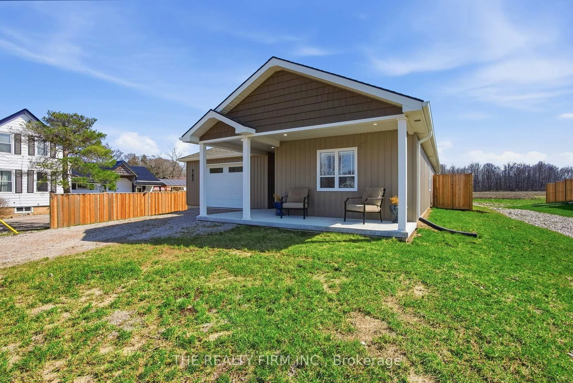 Photo 2 of 141 Victoria Avenue E, South Huron, Stephen — HOMEH