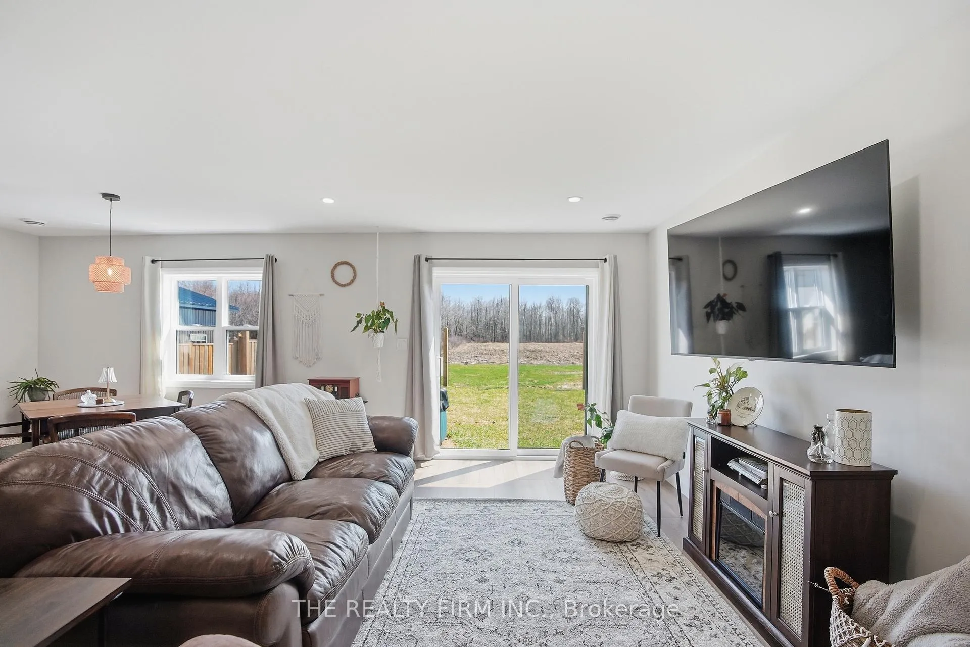 Photo 9 of 141 Victoria Avenue E, South Huron, Stephen — HOMEH