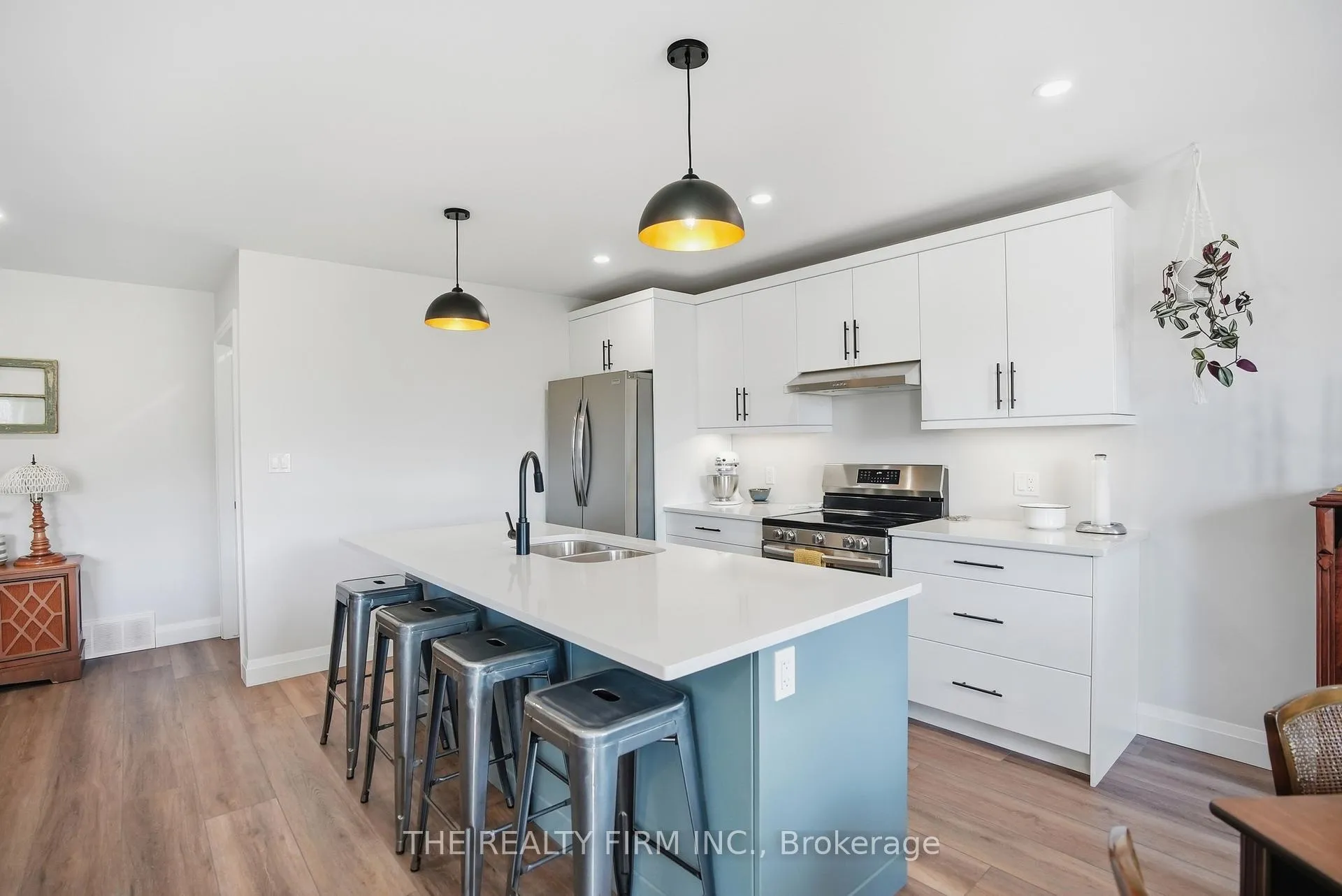 Photo 12 of 141 Victoria Avenue E, South Huron, Stephen — HOMEH