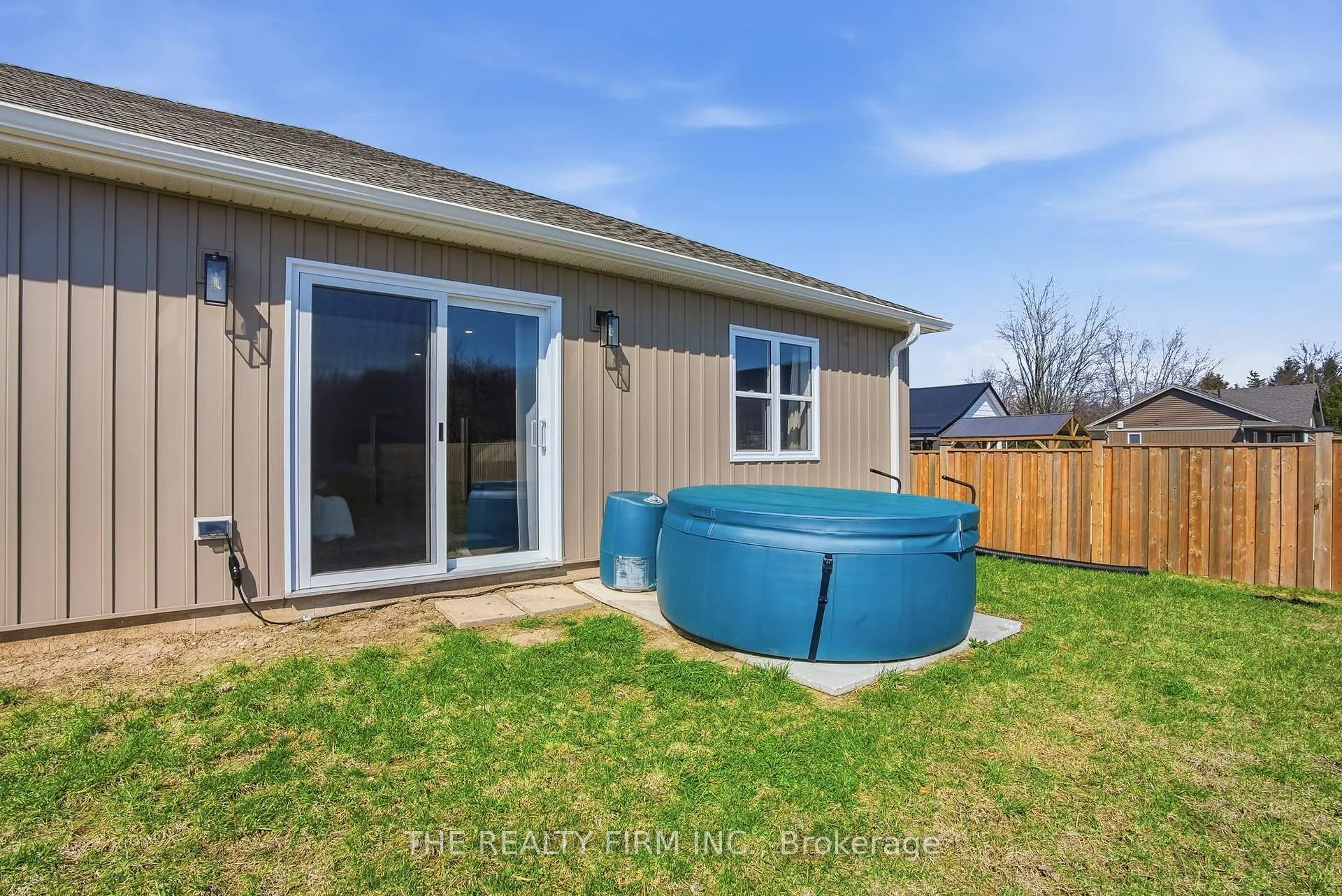 Photo 42 of 141 Victoria Avenue E, South Huron, Stephen — HOMEH