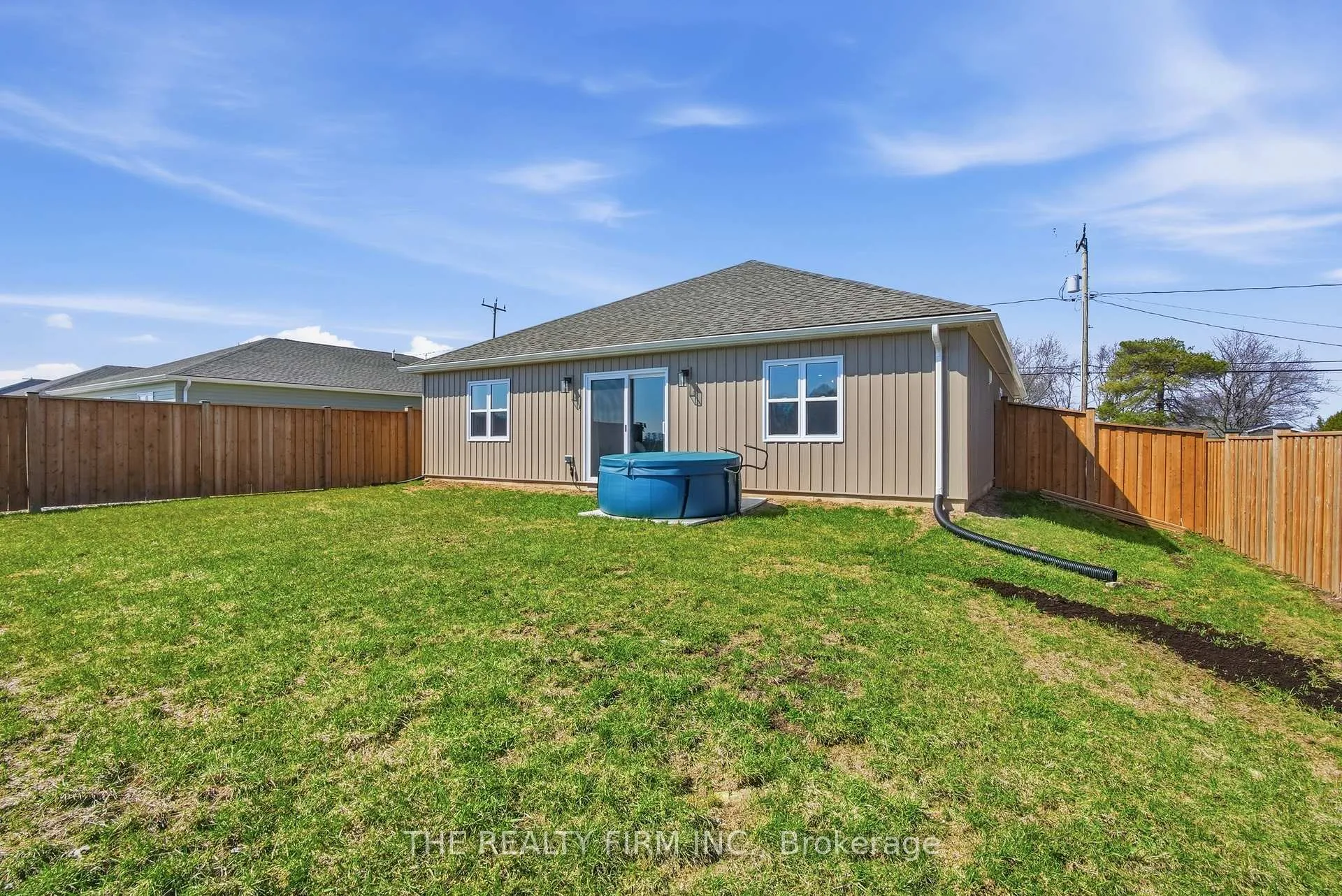 Photo 44 of 141 Victoria Avenue E, South Huron, Stephen — HOMEH