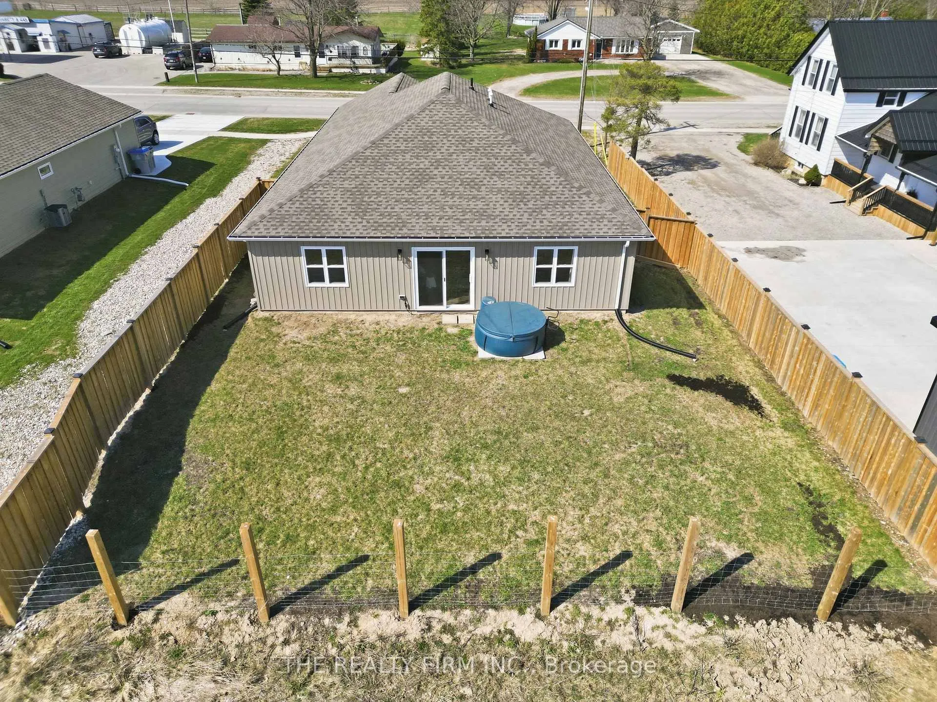 Photo 48 of 141 Victoria Avenue E, South Huron, Stephen — HOMEH