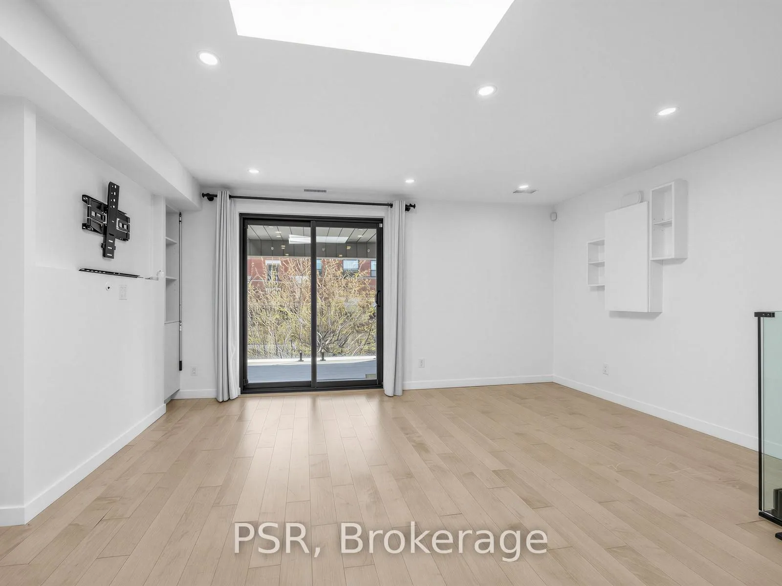 Photo 13 of Unit 2, 54A Galley Avenue, Toronto, Roncesvalles — HOMEH