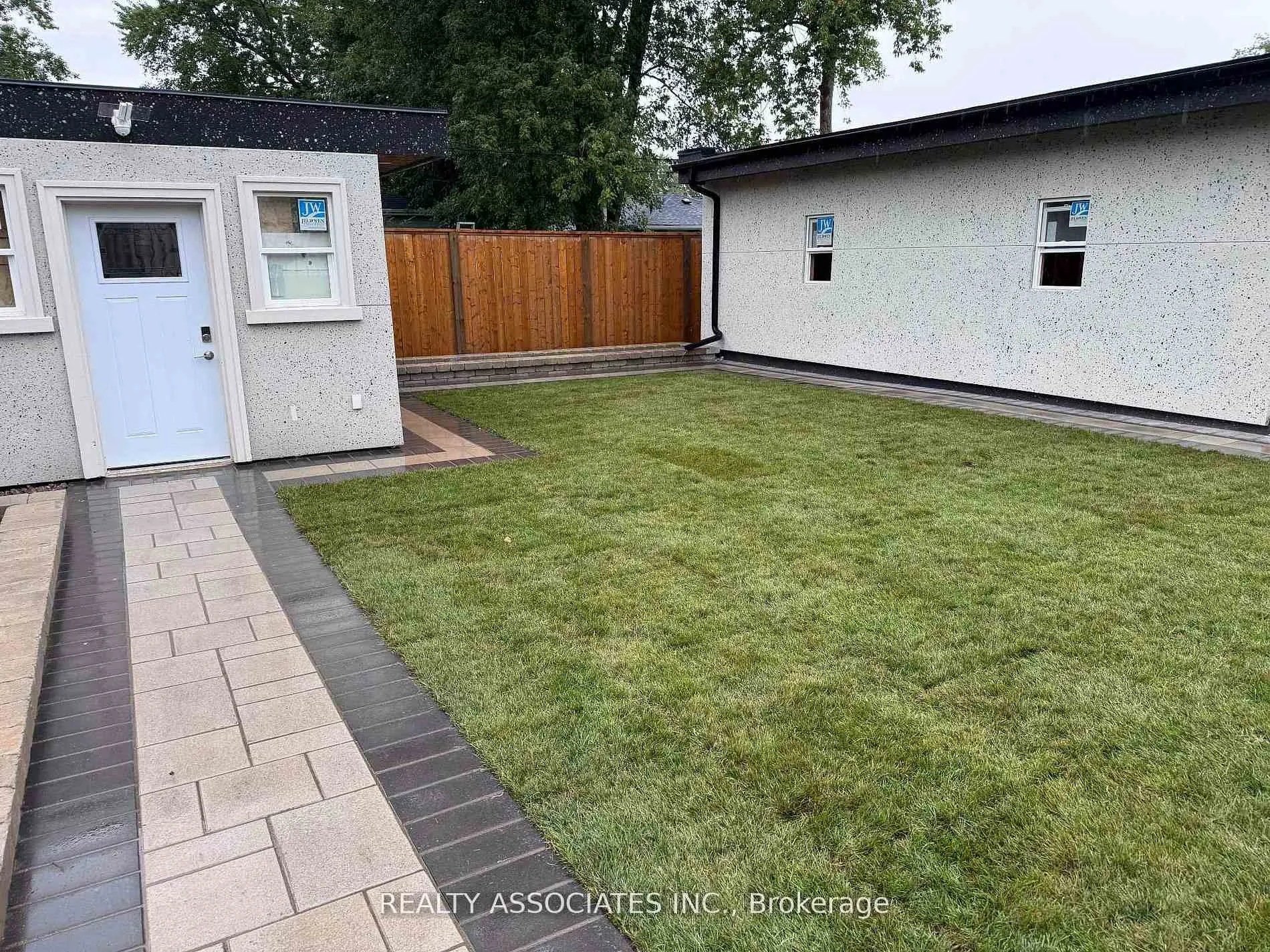 Photo 35 of 348 Miami Drive, Georgina, Keswick South — HOMEH
