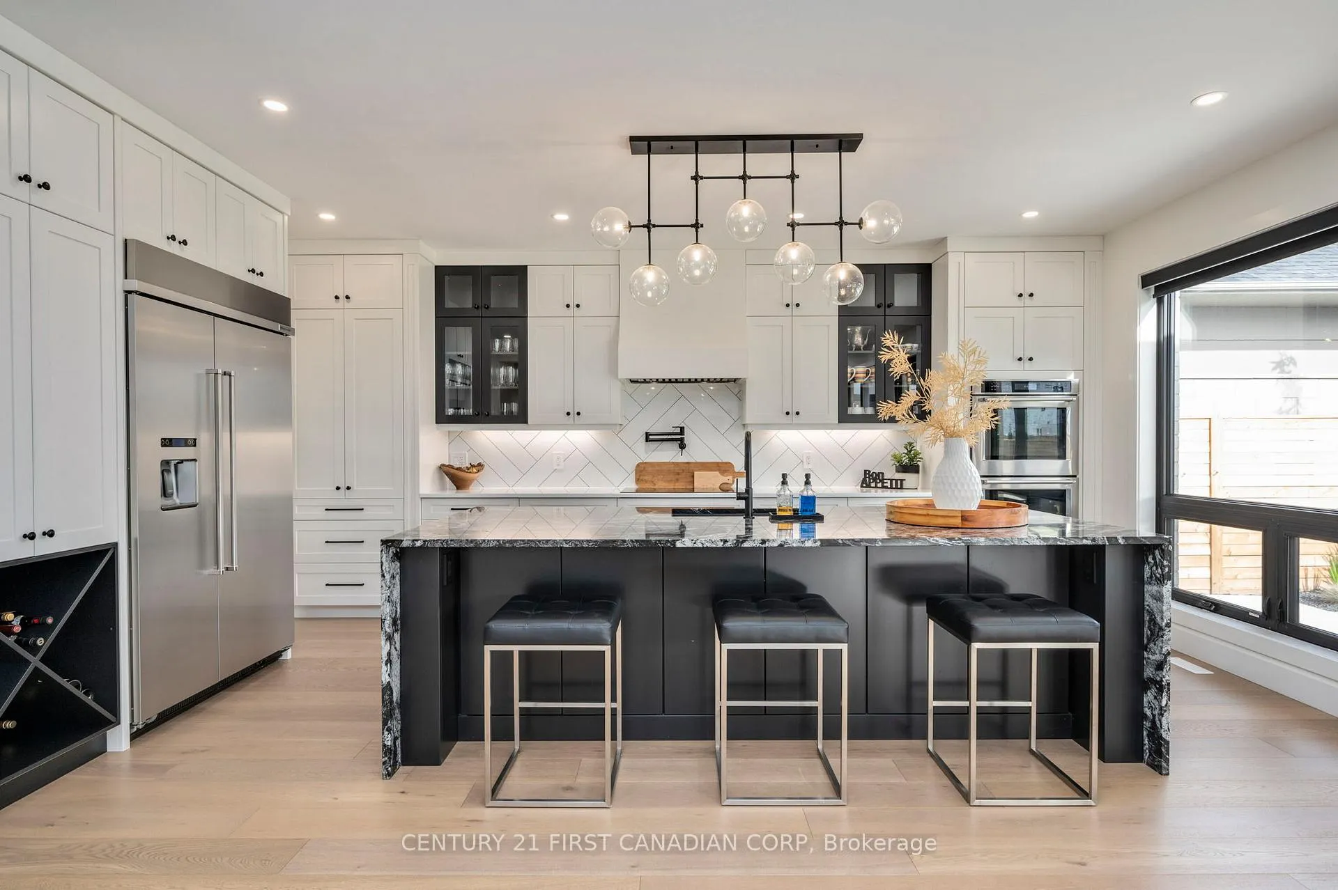 Photo 9 of 3490 Silverleaf Chase, London, South V — HOMEH