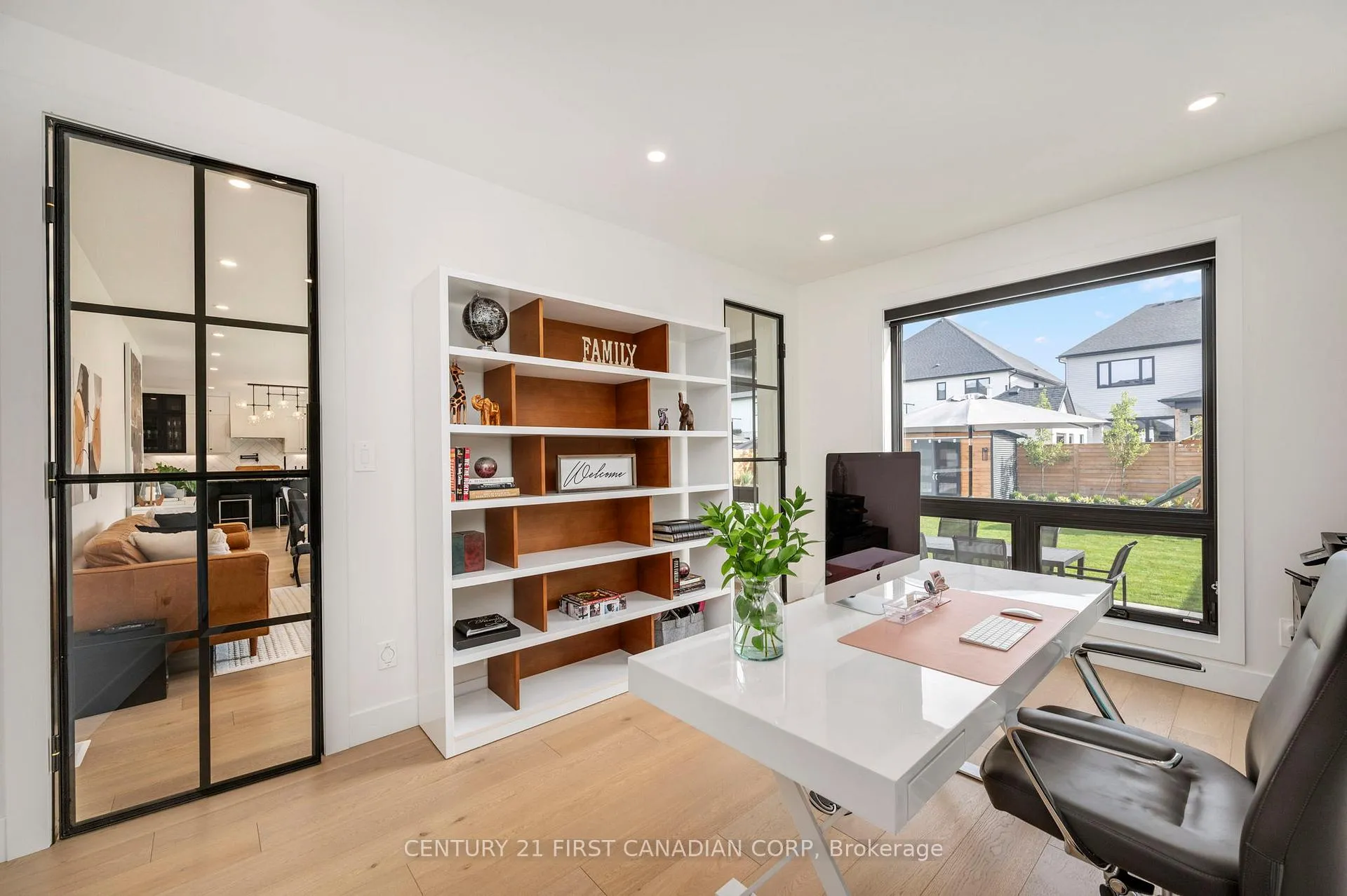 Photo 17 of 3490 Silverleaf Chase, London, South V — HOMEH