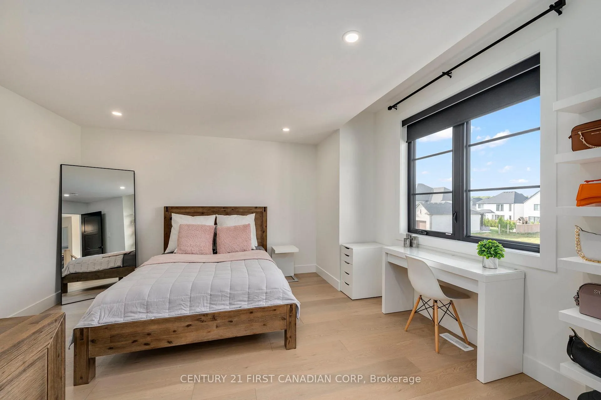 Photo 20 of 3490 Silverleaf Chase, London, South V — HOMEH