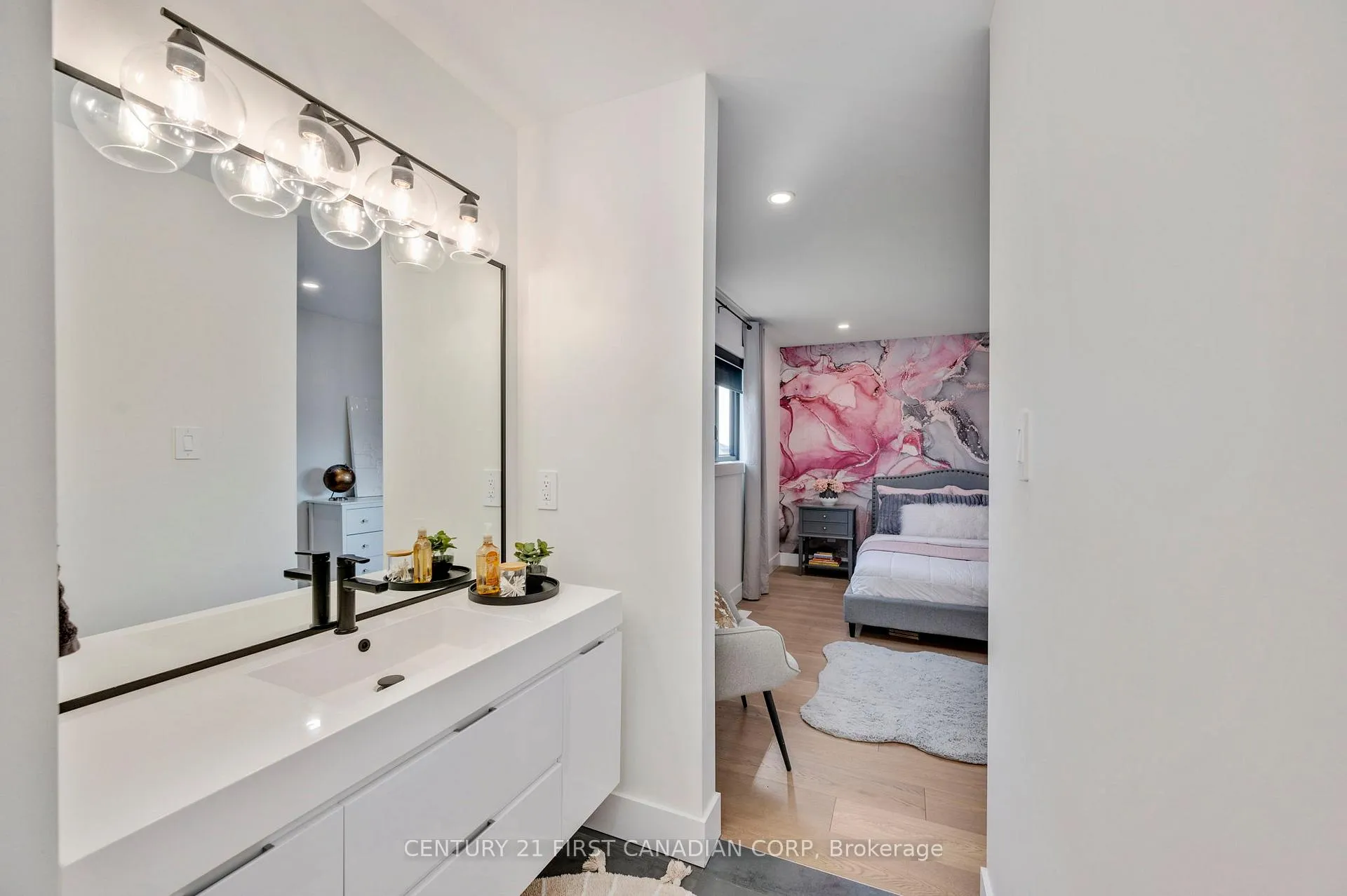 Photo 25 of 3490 Silverleaf Chase, London, South V — HOMEH