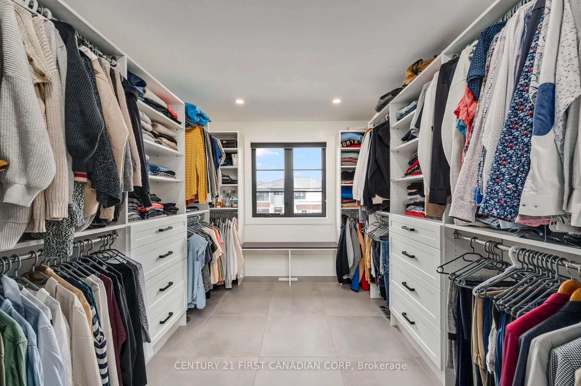 Photo 34 of 3490 Silverleaf Chase, London, South V — HOMEH