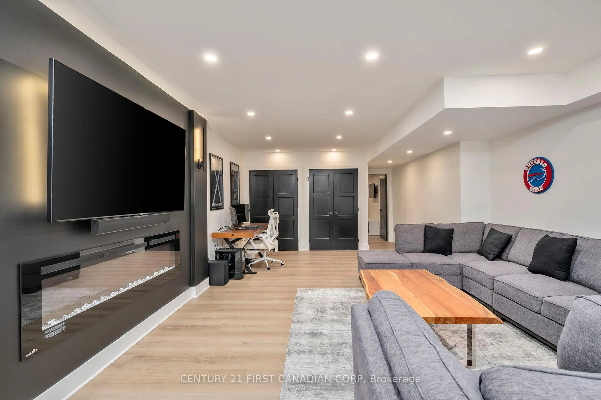 Photo 35 of 3490 Silverleaf Chase, London, South V — HOMEH
