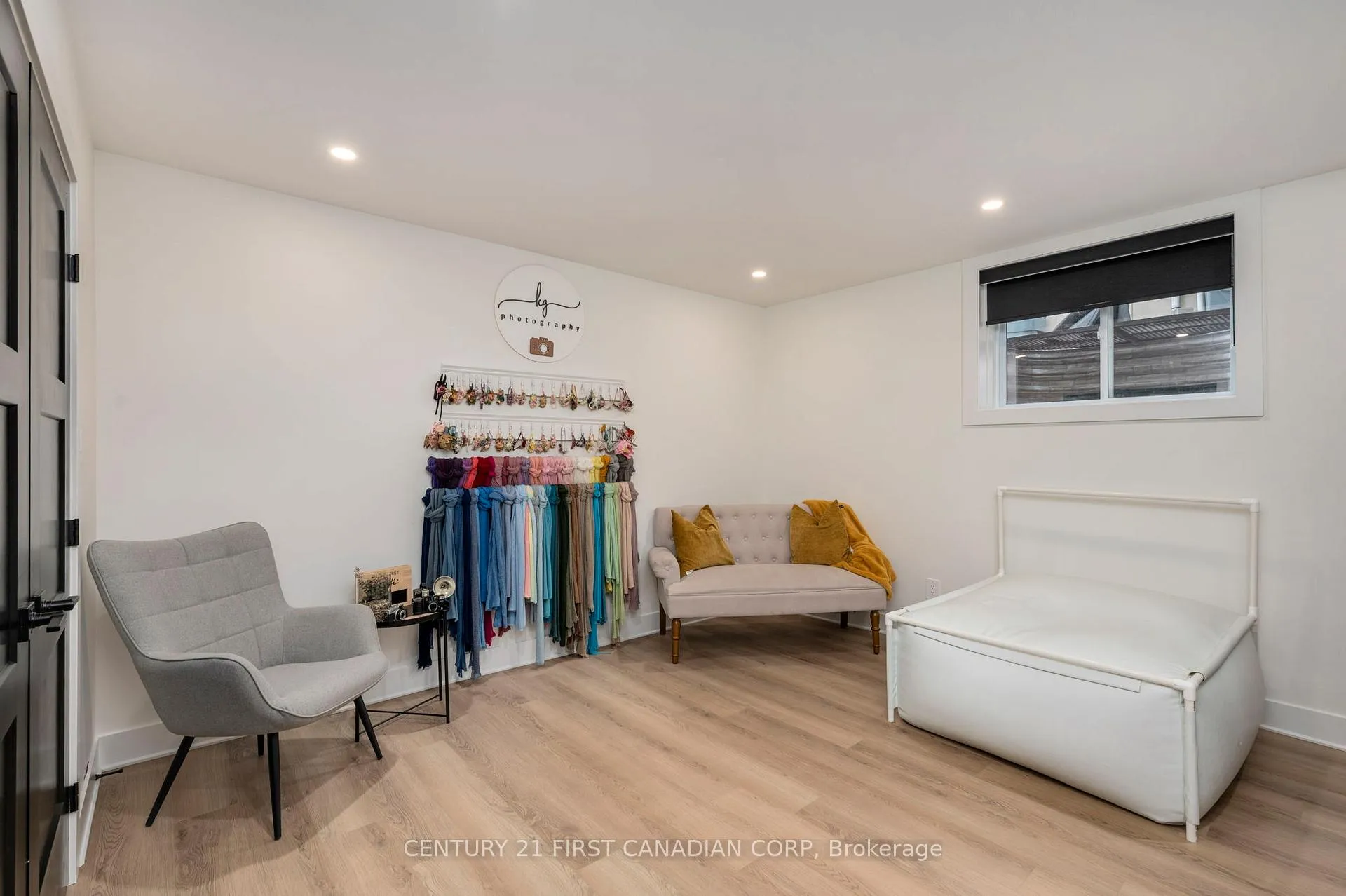 Photo 39 of 3490 Silverleaf Chase, London, South V — HOMEH