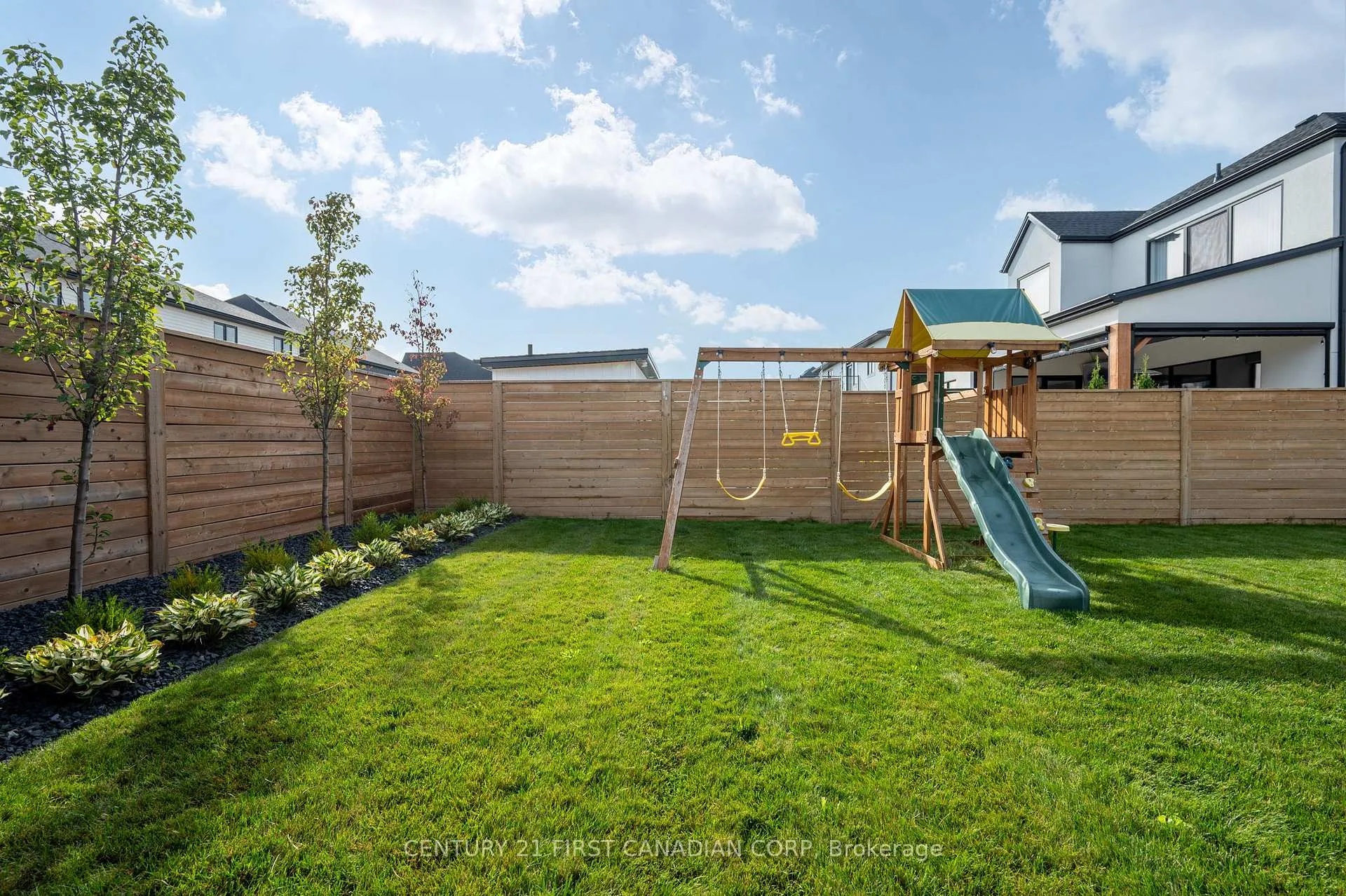 Photo 42 of 3490 Silverleaf Chase, London, South V — HOMEH