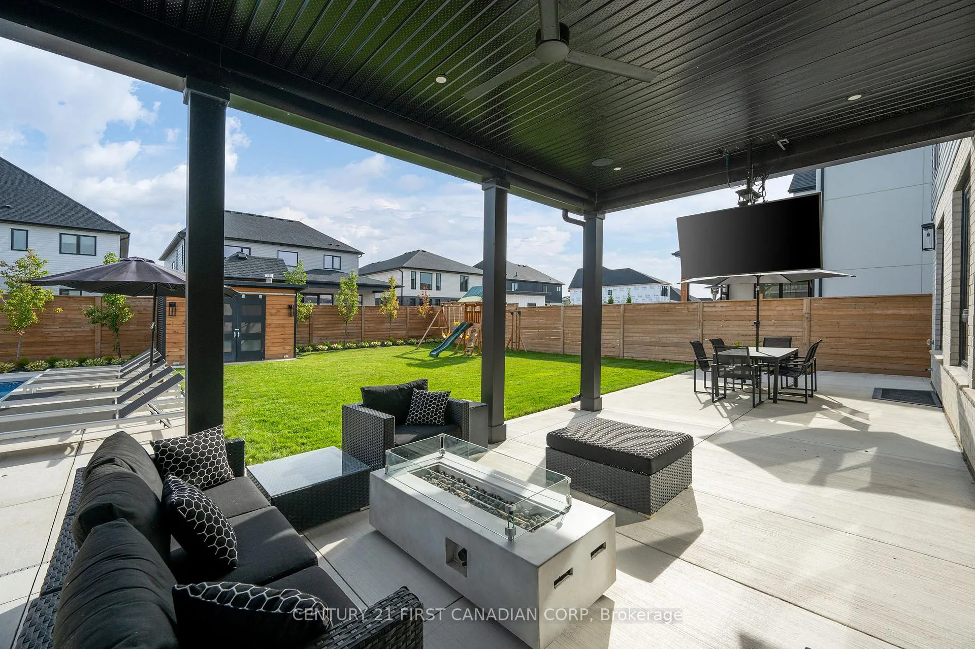 Photo 46 of 3490 Silverleaf Chase, London, South V — HOMEH