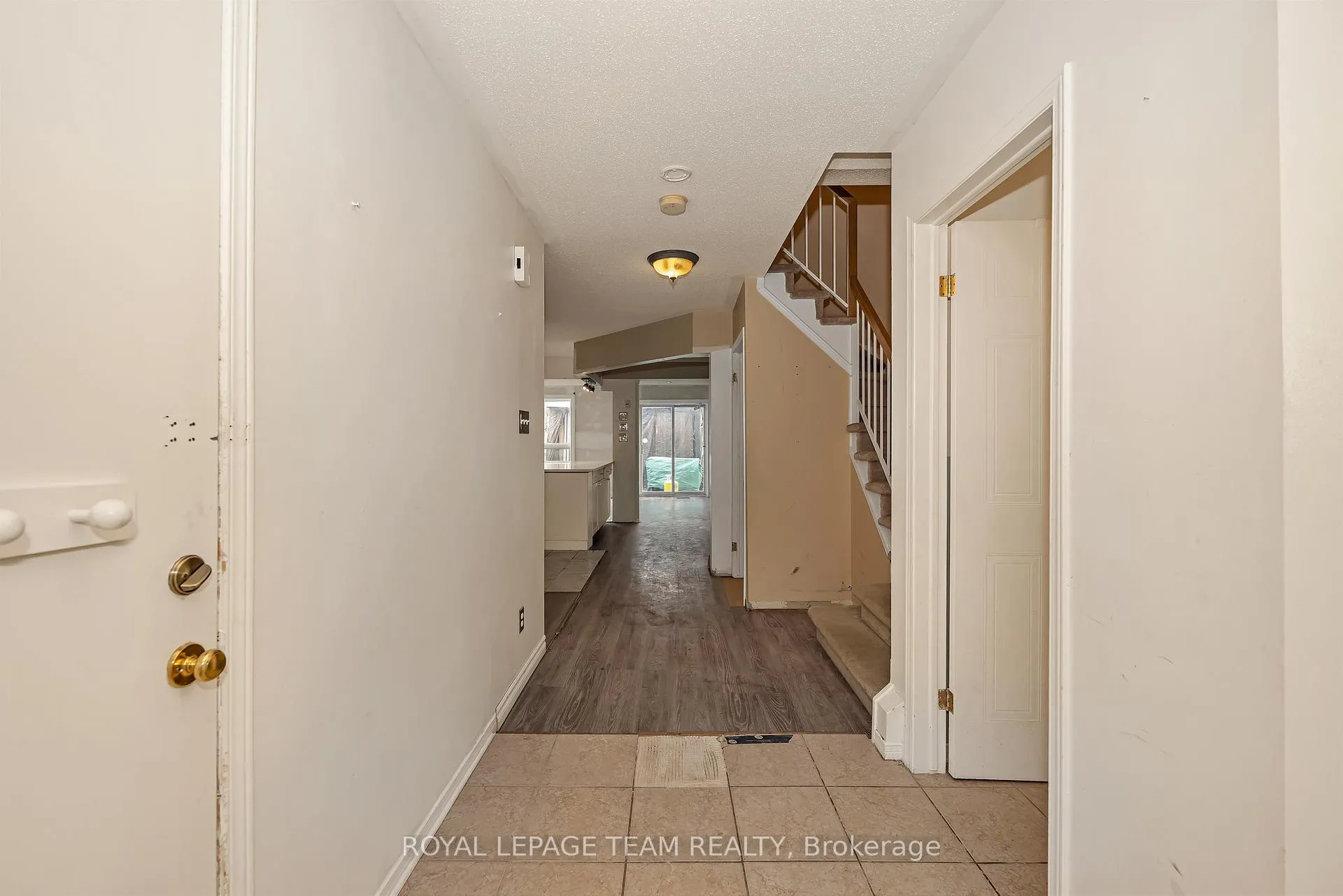 Photo 6 of 57 Randall James Drive, Ottawa, Stittsville (Central) — HOMEH