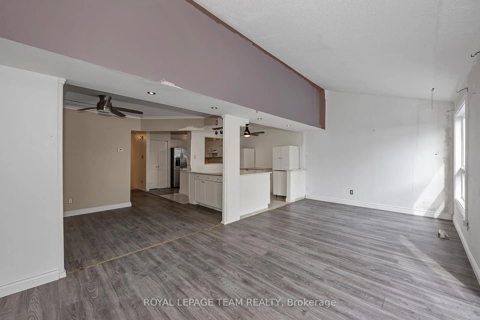 Photo 18 of 57 Randall James Drive, Ottawa, Stittsville (Central) — HOMEH