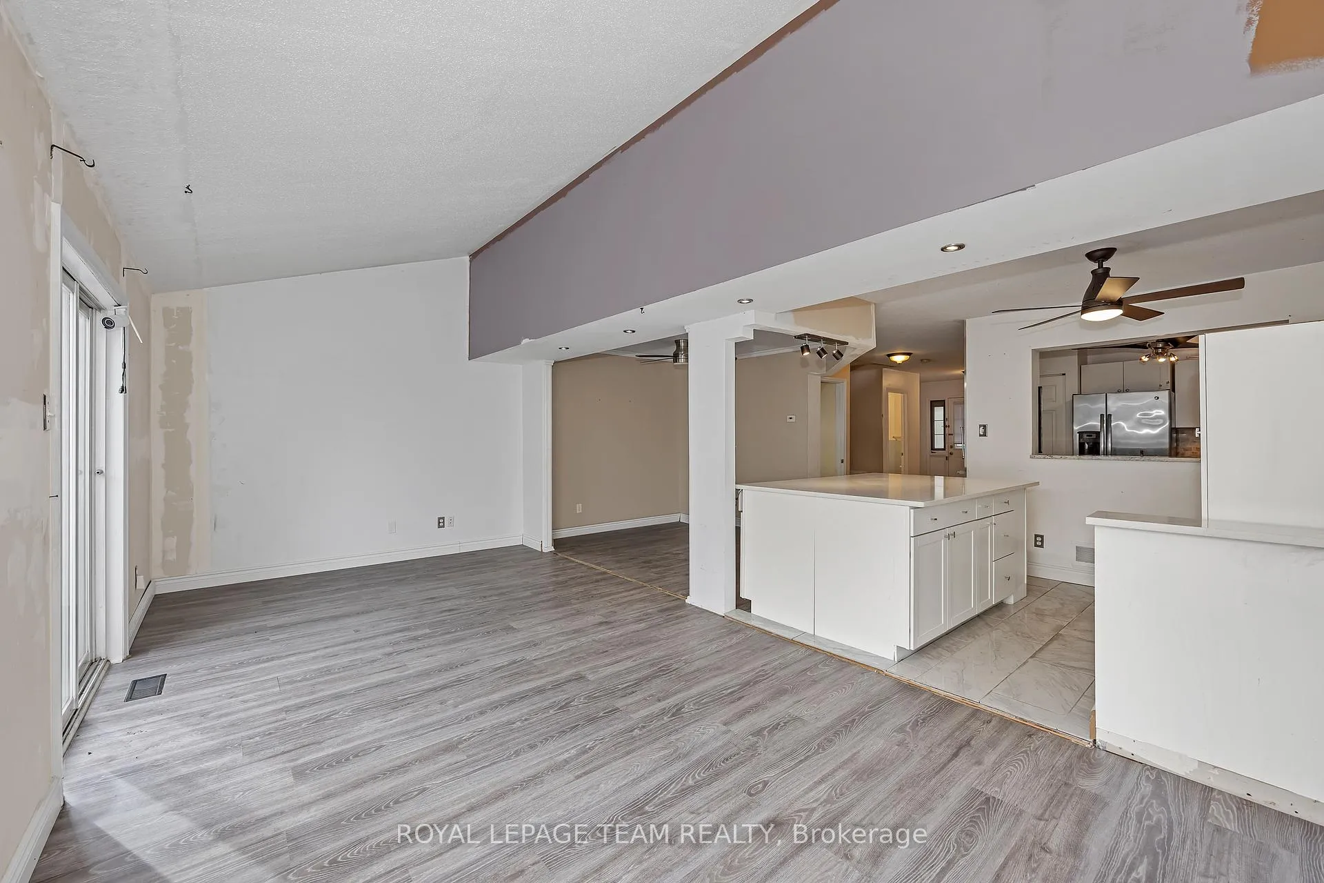 Photo 19 of 57 Randall James Drive, Ottawa, Stittsville (Central) — HOMEH