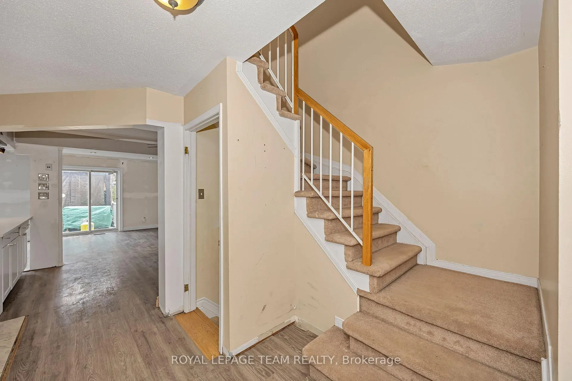 Photo 20 of 57 Randall James Drive, Ottawa, Stittsville (Central) — HOMEH