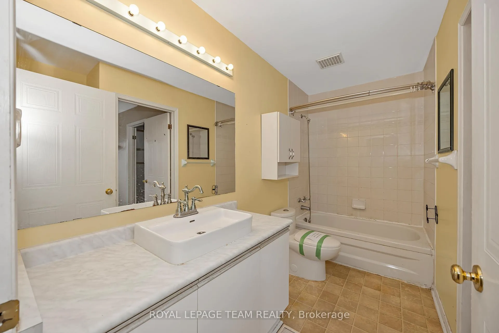 Photo 25 of 57 Randall James Drive, Ottawa, Stittsville (Central) — HOMEH