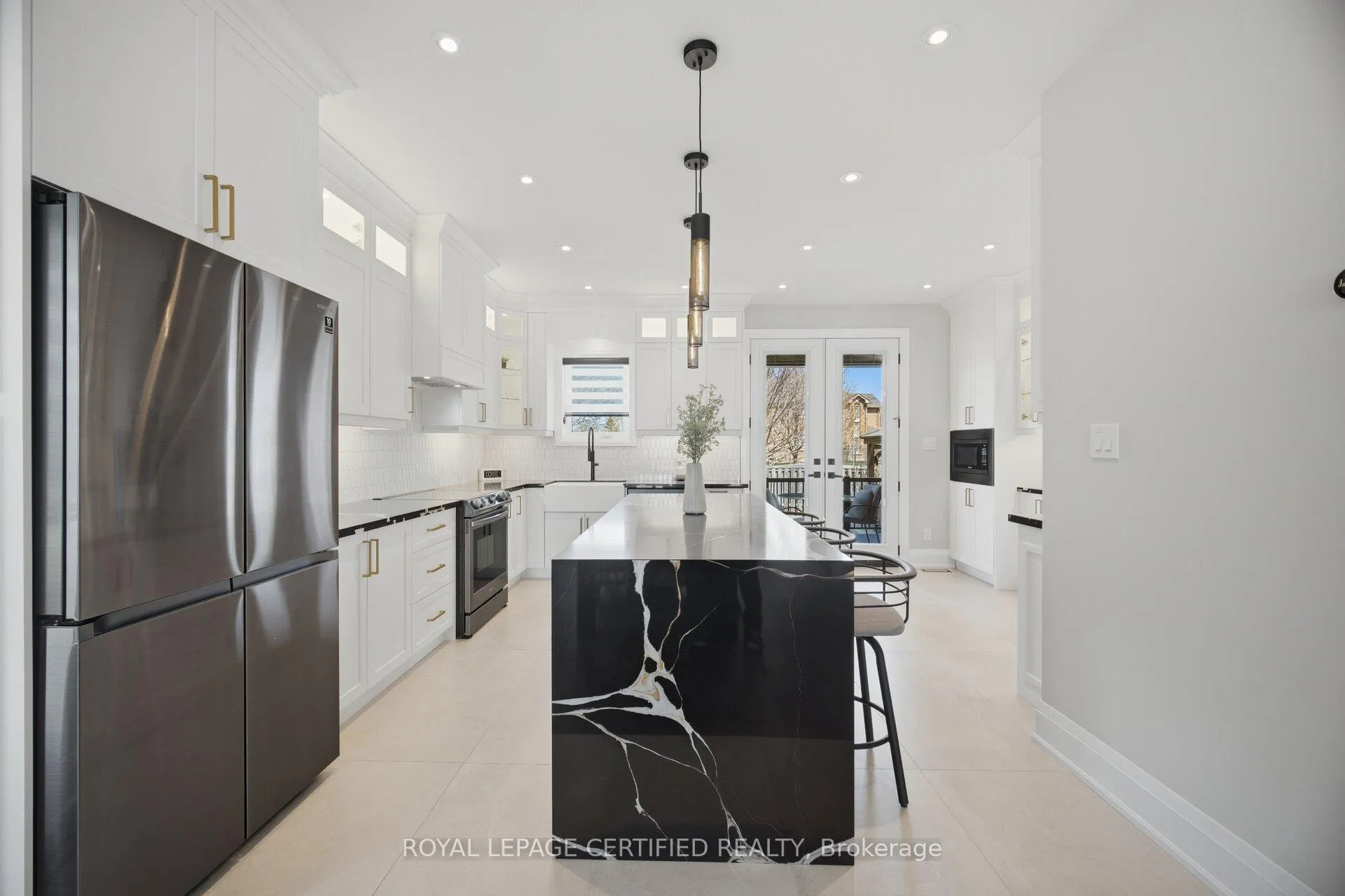Photo 13 of 306 Avro Road, Vaughan, Maple — HOMEH