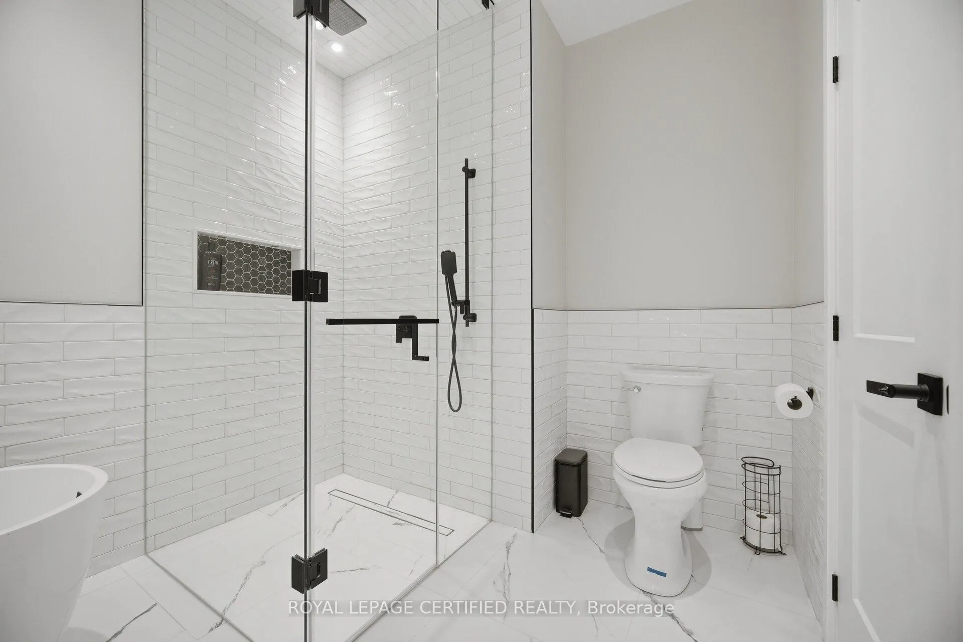 Photo 22 of 306 Avro Road, Vaughan, Maple — HOMEH