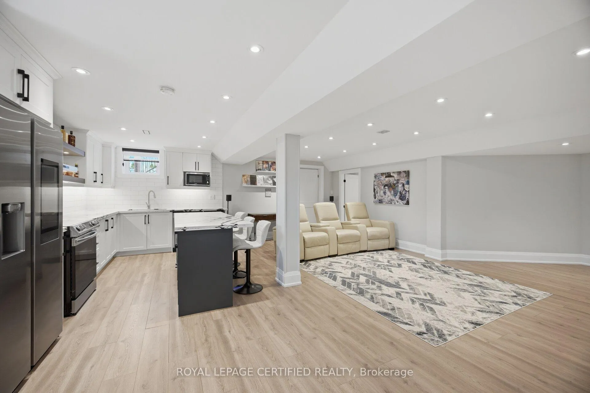 Photo 32 of 306 Avro Road, Vaughan, Maple — HOMEH