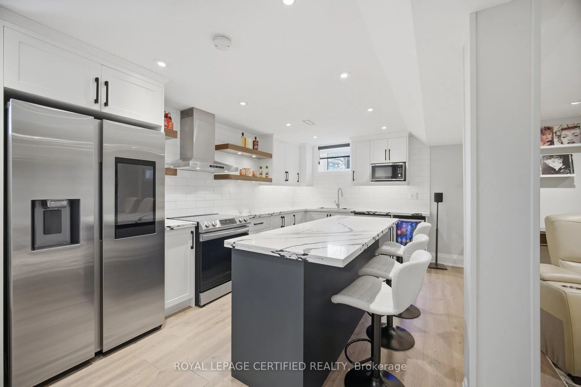Photo 33 of 306 Avro Road, Vaughan, Maple — HOMEH