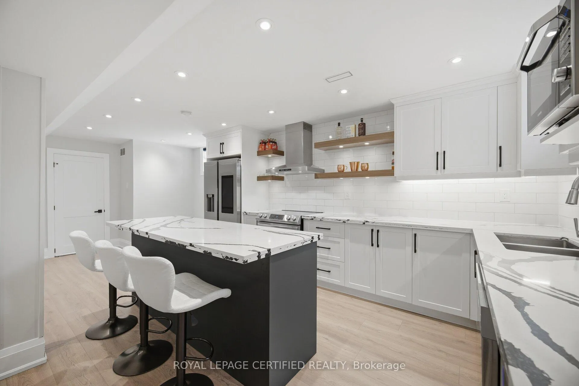 Photo 34 of 306 Avro Road, Vaughan, Maple — HOMEH