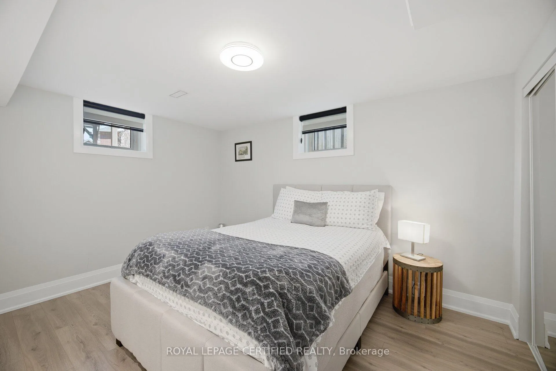 Photo 37 of 306 Avro Road, Vaughan, Maple — HOMEH