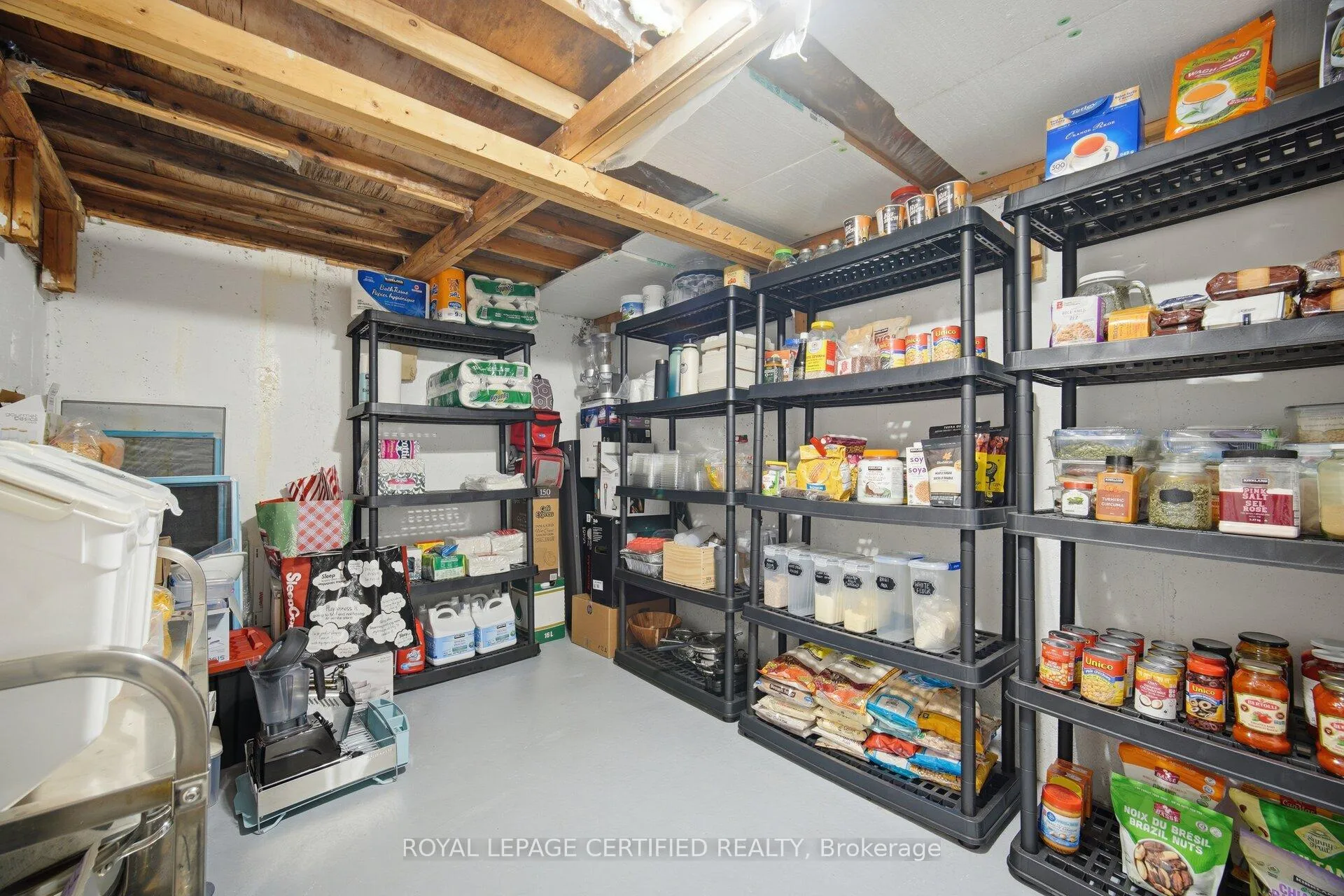 Photo 40 of 306 Avro Road, Vaughan, Maple — HOMEH