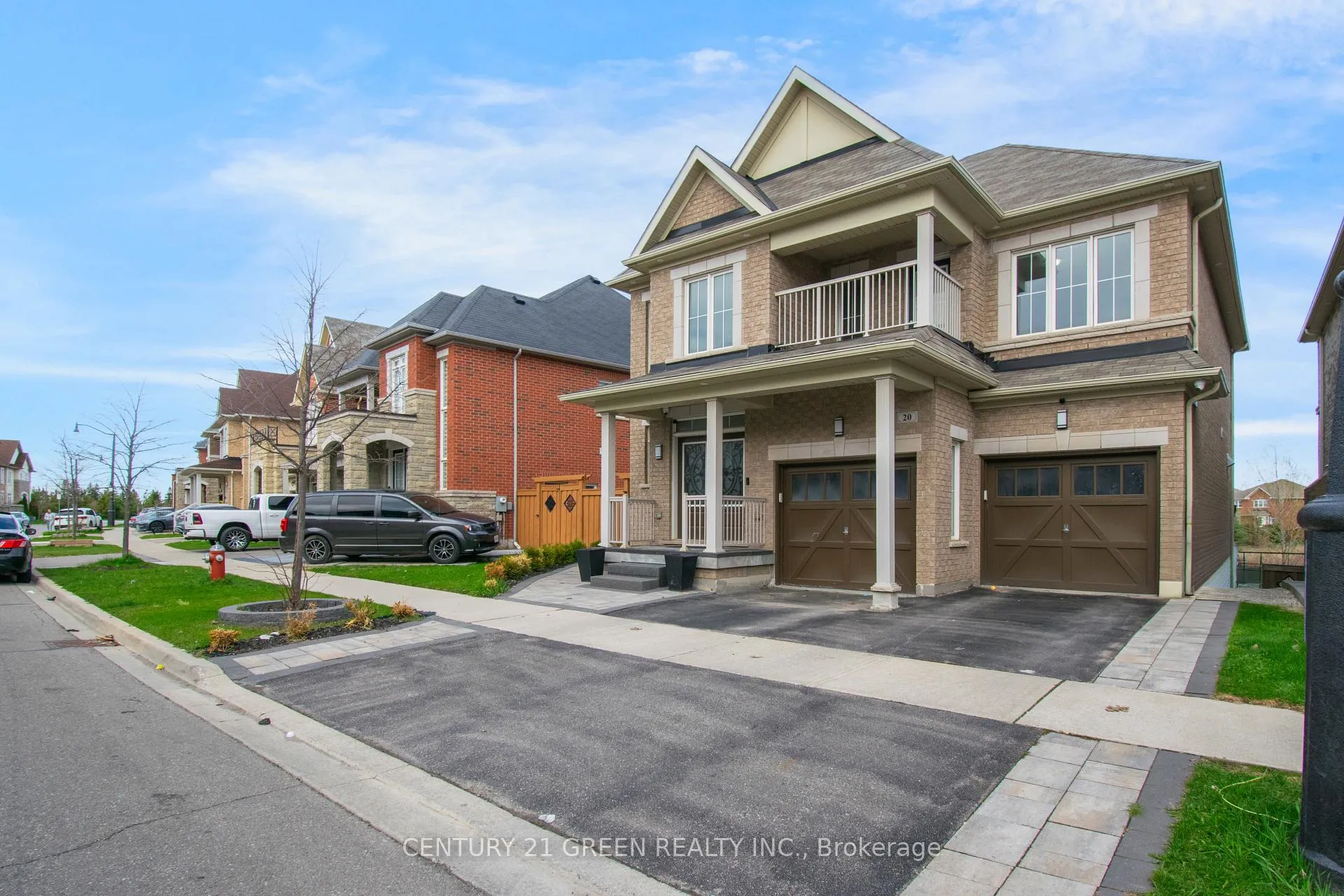 Photo 2 of 20 Tysonville Circle, Brampton, Northwest Brampton — HOMEH