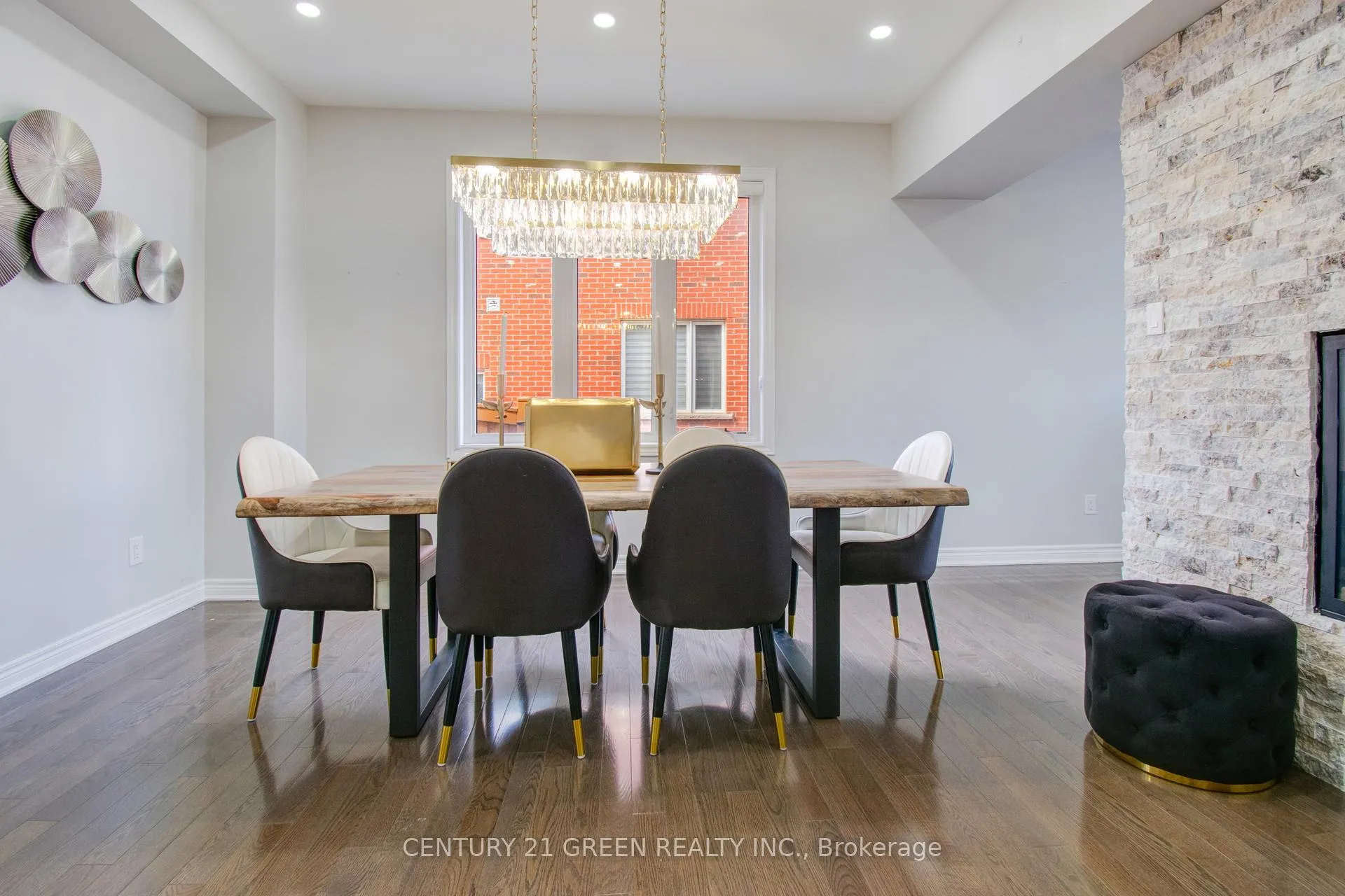 Photo 11 of 20 Tysonville Circle, Brampton, Northwest Brampton — HOMEH