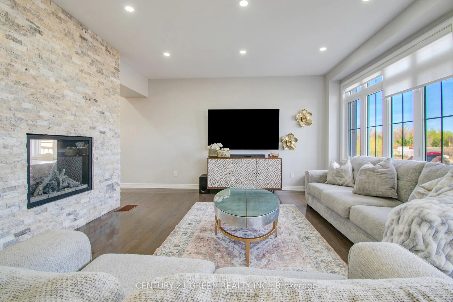 Photo 17 of 20 Tysonville Circle, Brampton, Northwest Brampton — HOMEH