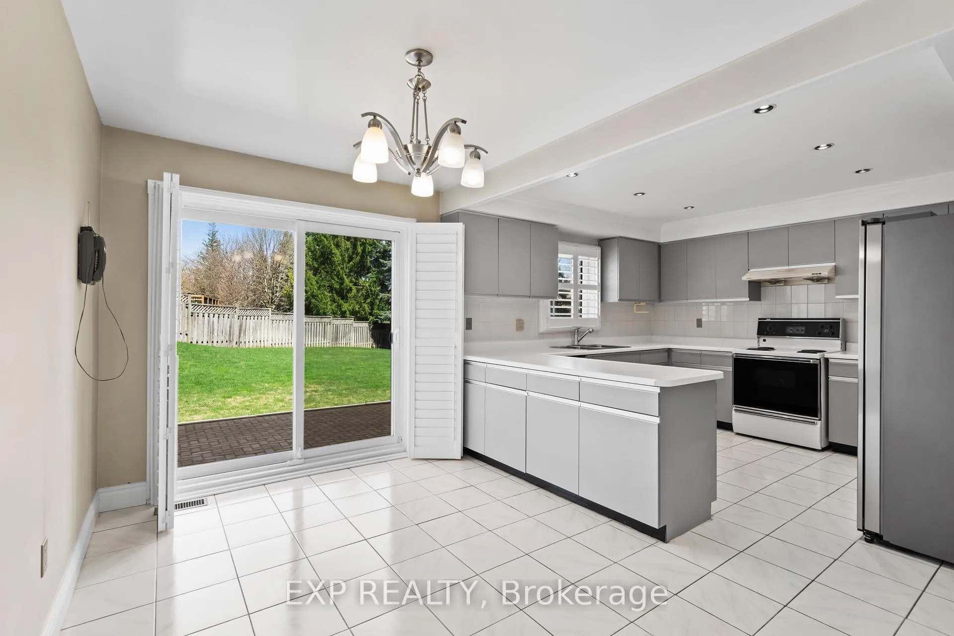 Photo 9 of 1 Alexis Road, Markham, Thornlea — HOMEH