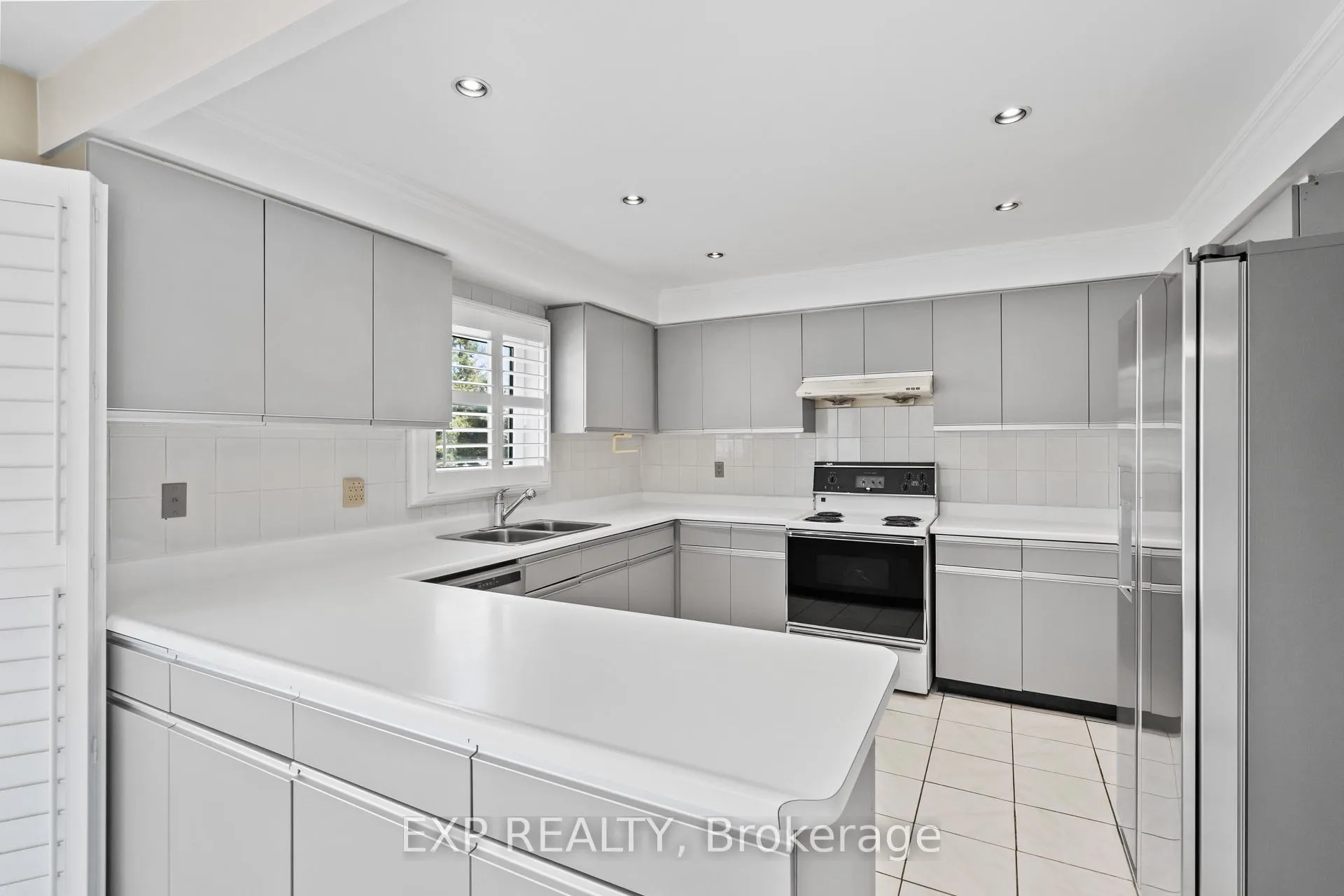 Photo 11 of 1 Alexis Road, Markham, Thornlea — HOMEH