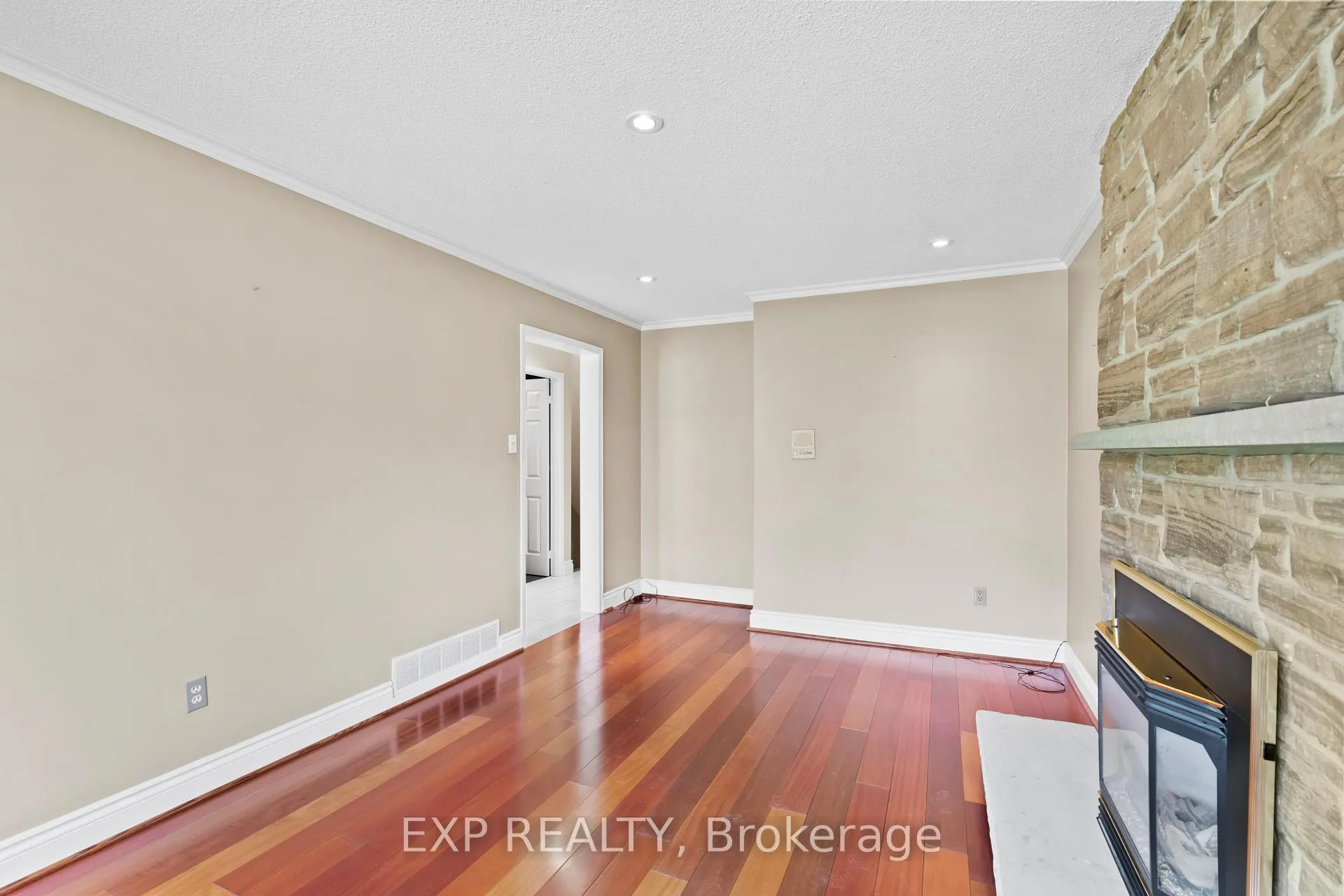 Photo 16 of 1 Alexis Road, Markham, Thornlea — HOMEH