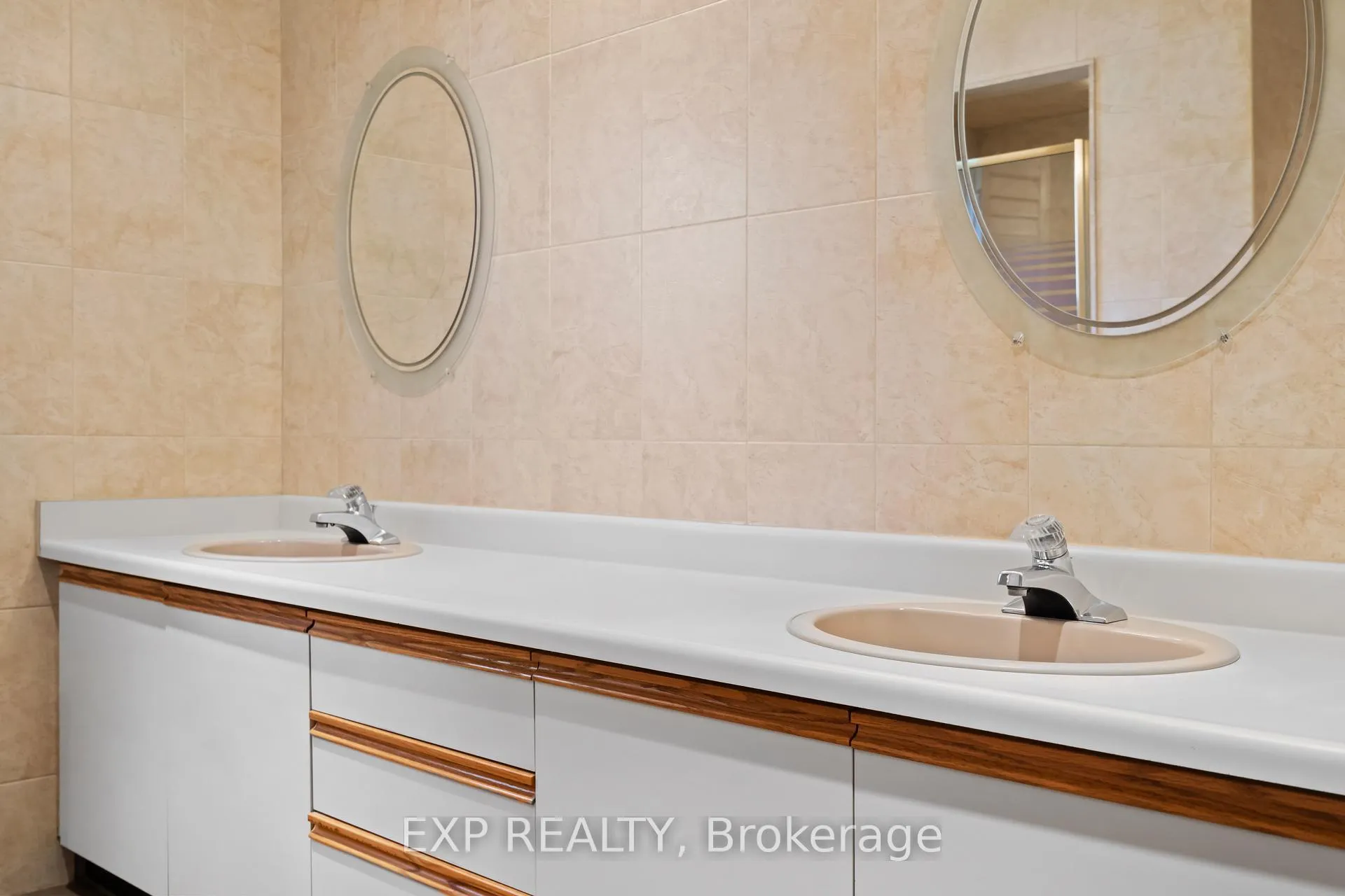 Photo 25 of 1 Alexis Road, Markham, Thornlea — HOMEH