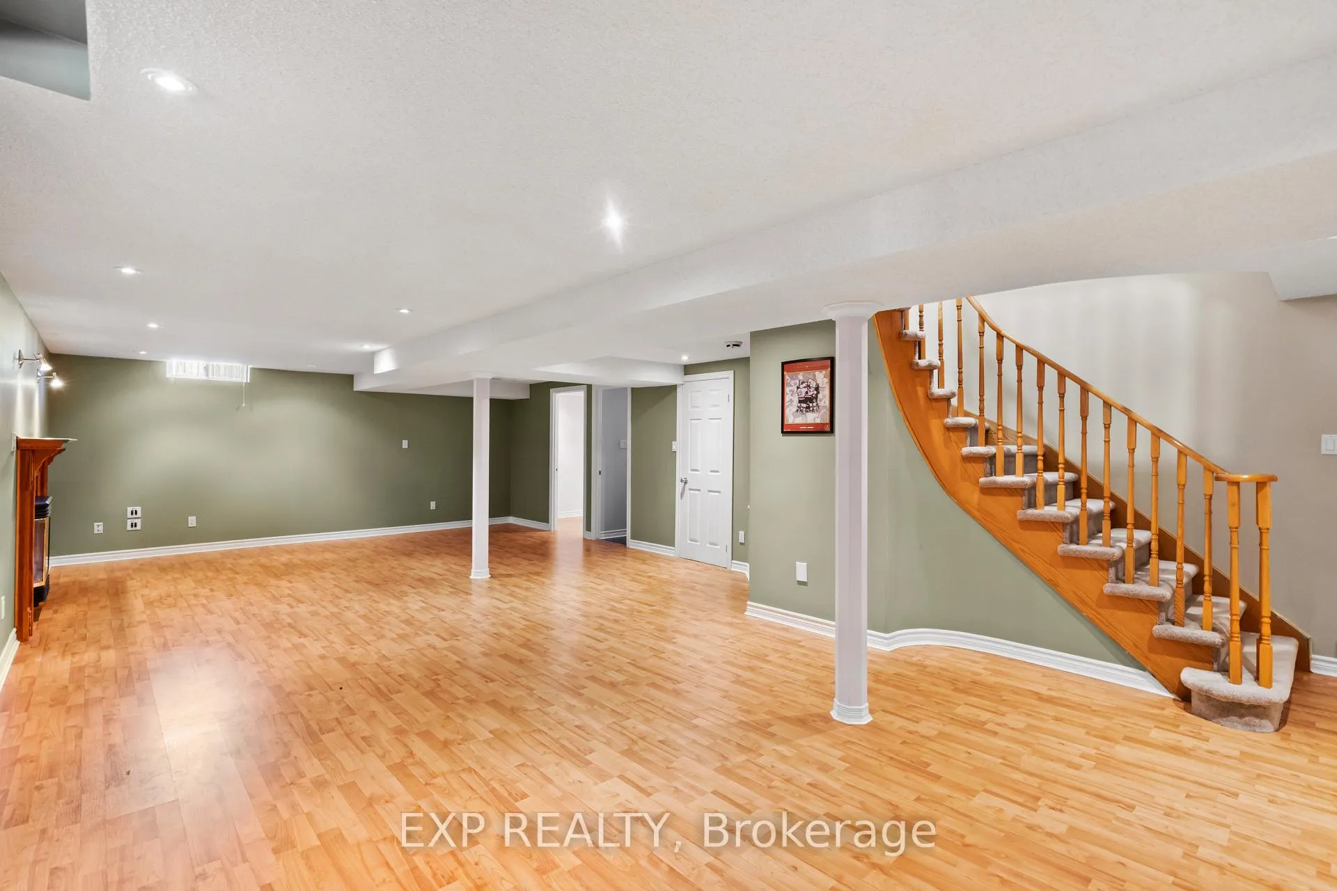 Photo 39 of 1 Alexis Road, Markham, Thornlea — HOMEH